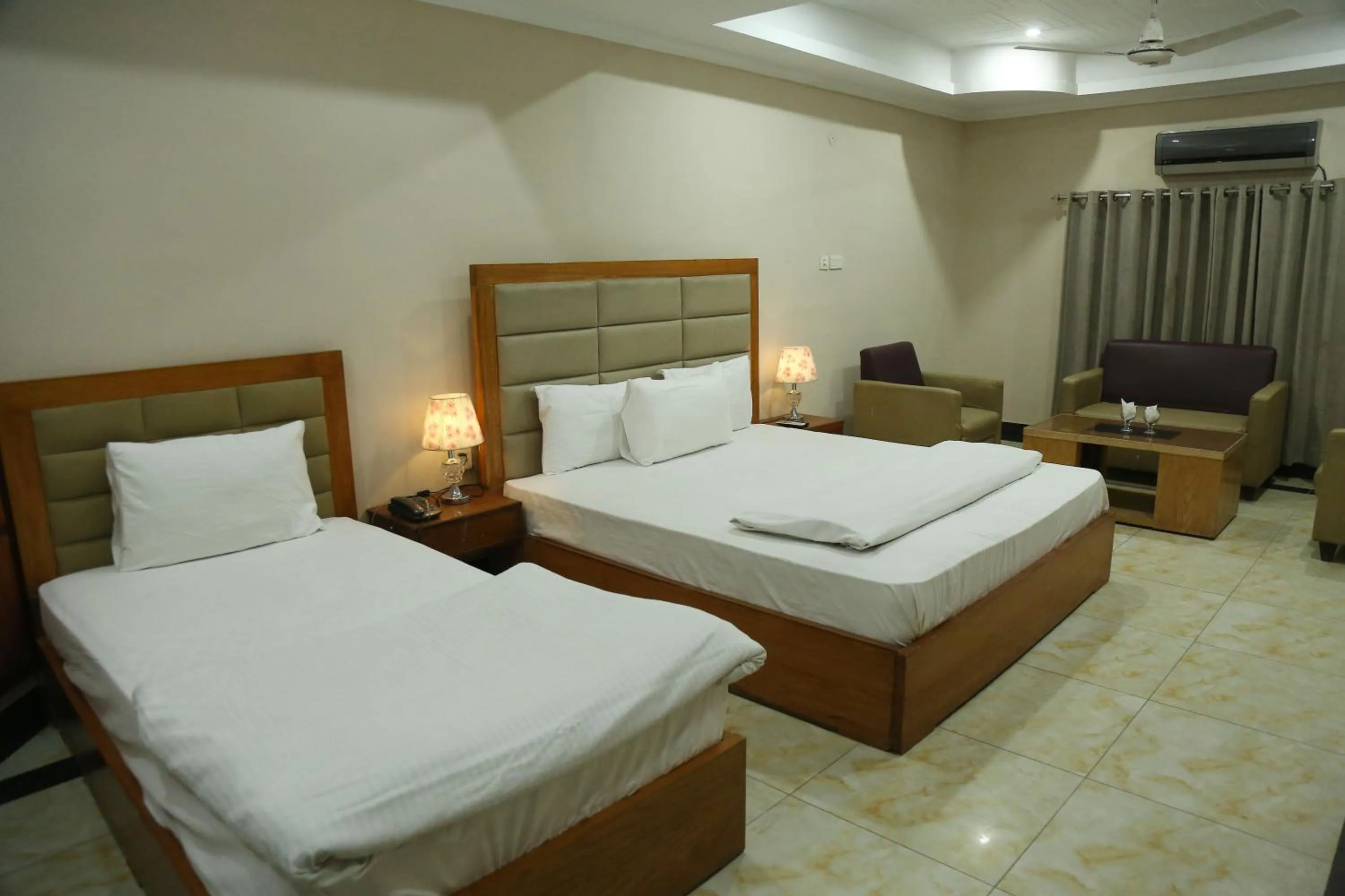 Bed in The King Hotel