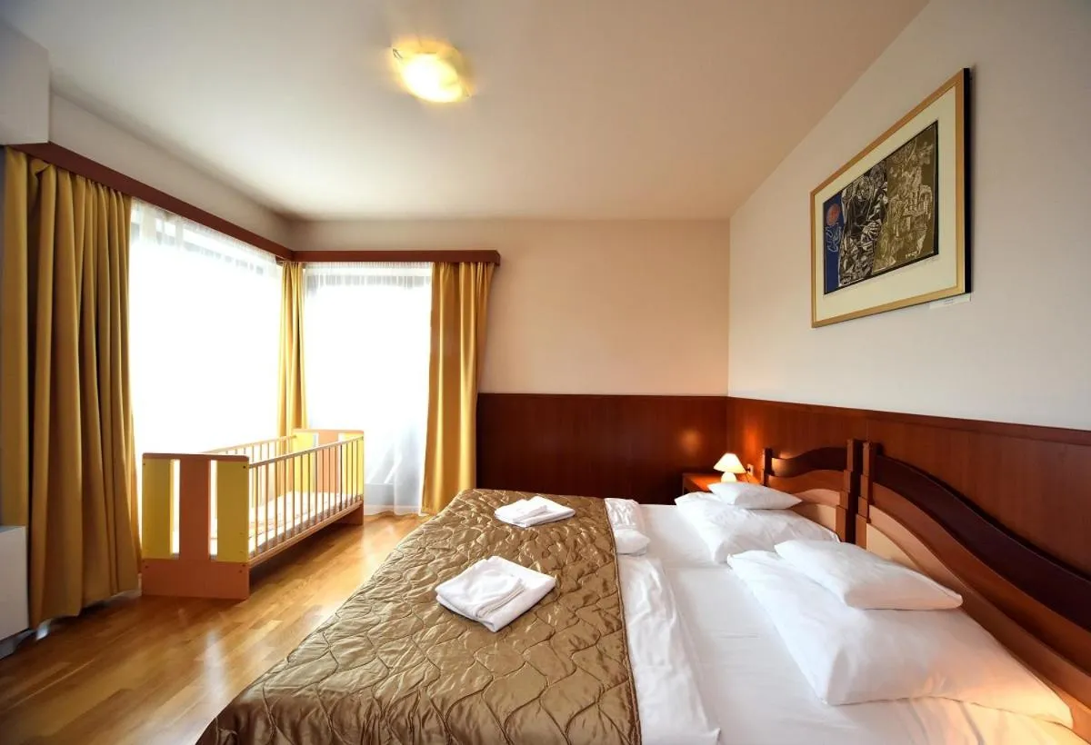 Photo of the whole room, Bed in Hotel Kumánia