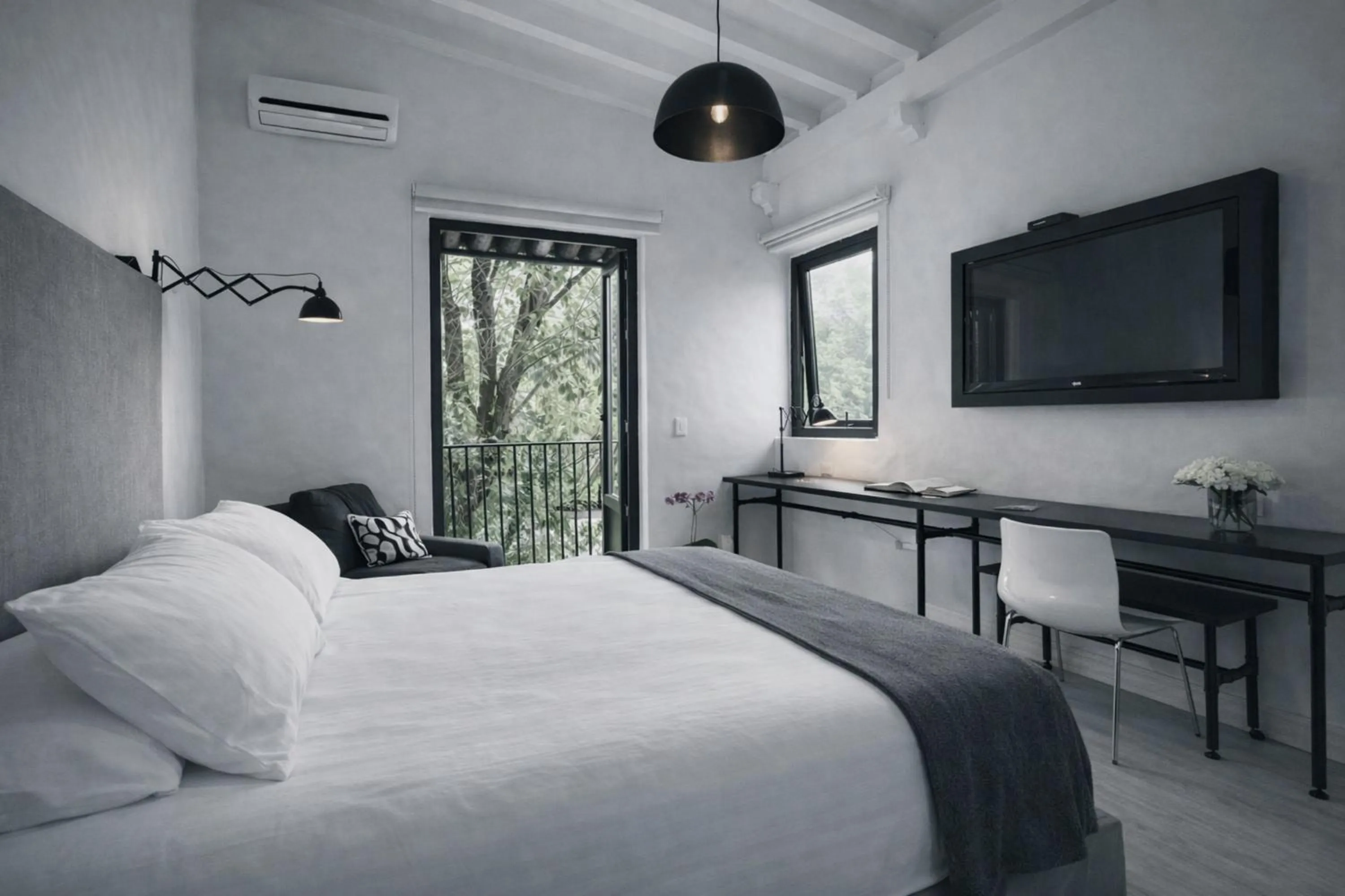 Bed in Las Casas B&B Boutique Hotel, Spa & Restaurante Cuernavaca