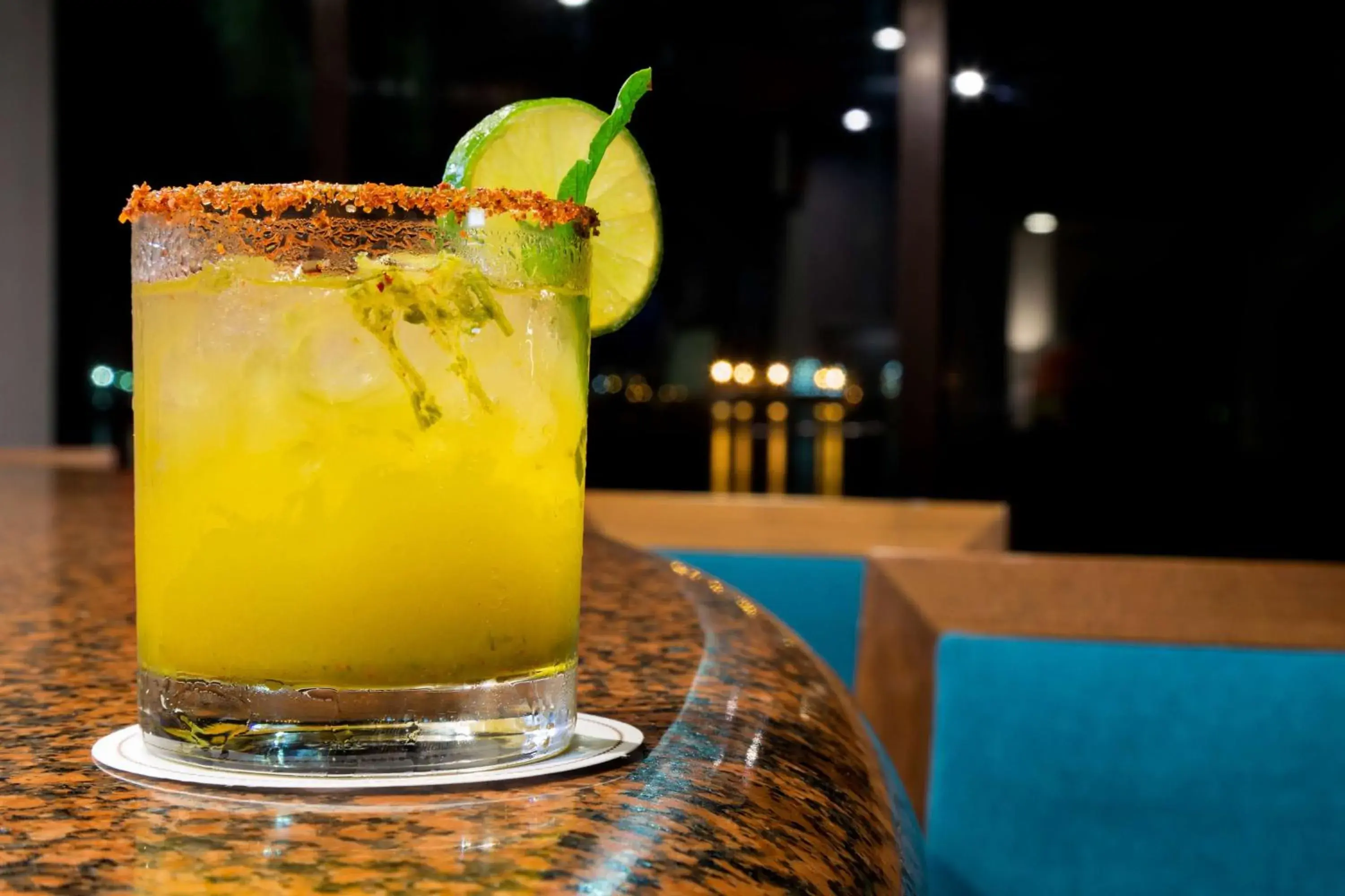 Lounge or bar in DoubleTree by Hilton Veracruz Lounge or bar in DoubleTree by Hilton Veracruz