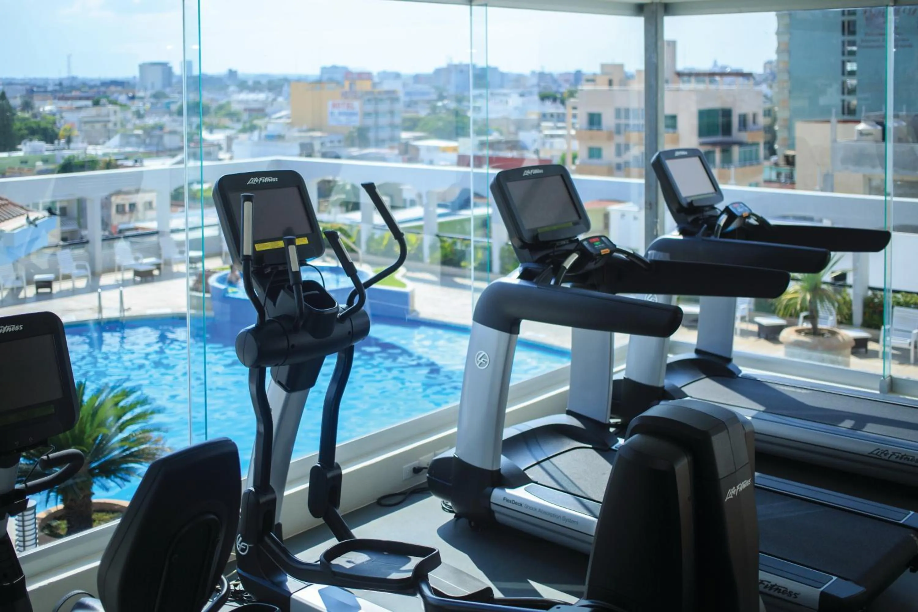 Fitness centre/facilities in DoubleTree by Hilton Veracruz