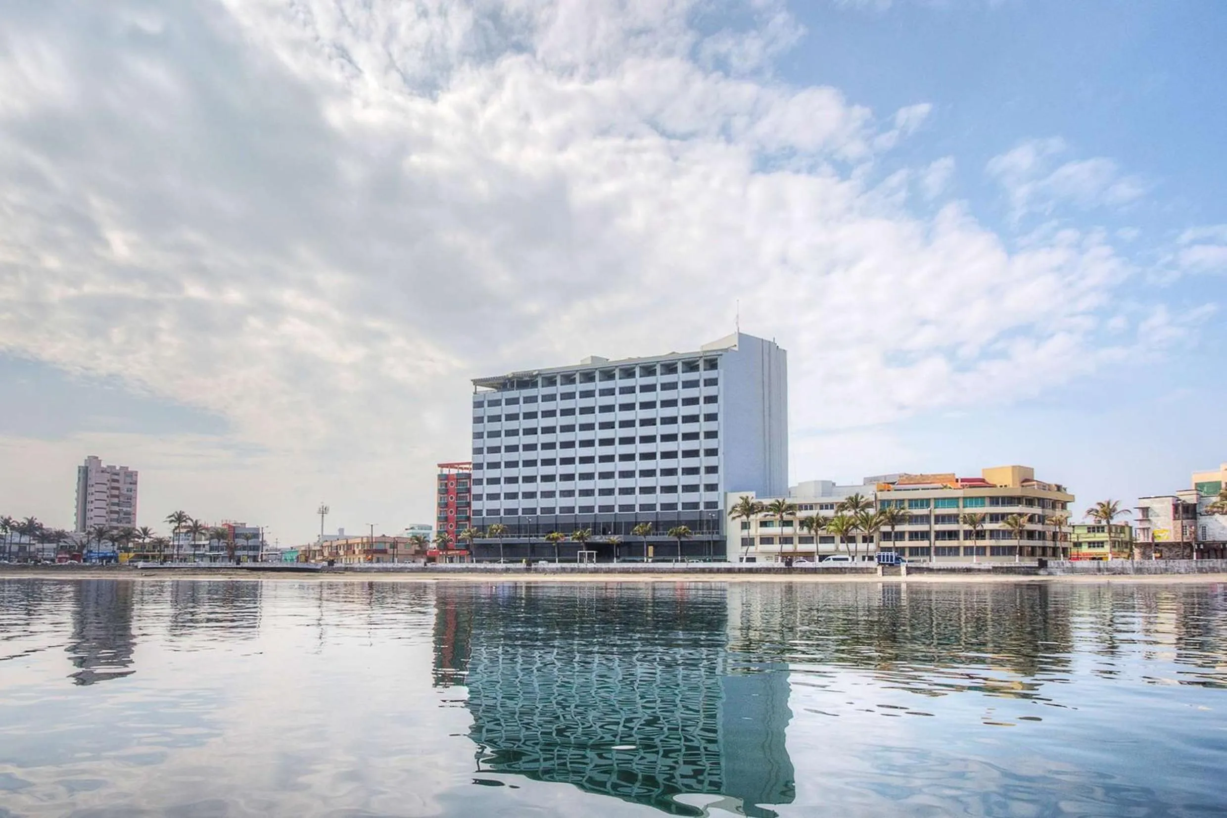 Property building in DoubleTree by Hilton Veracruz