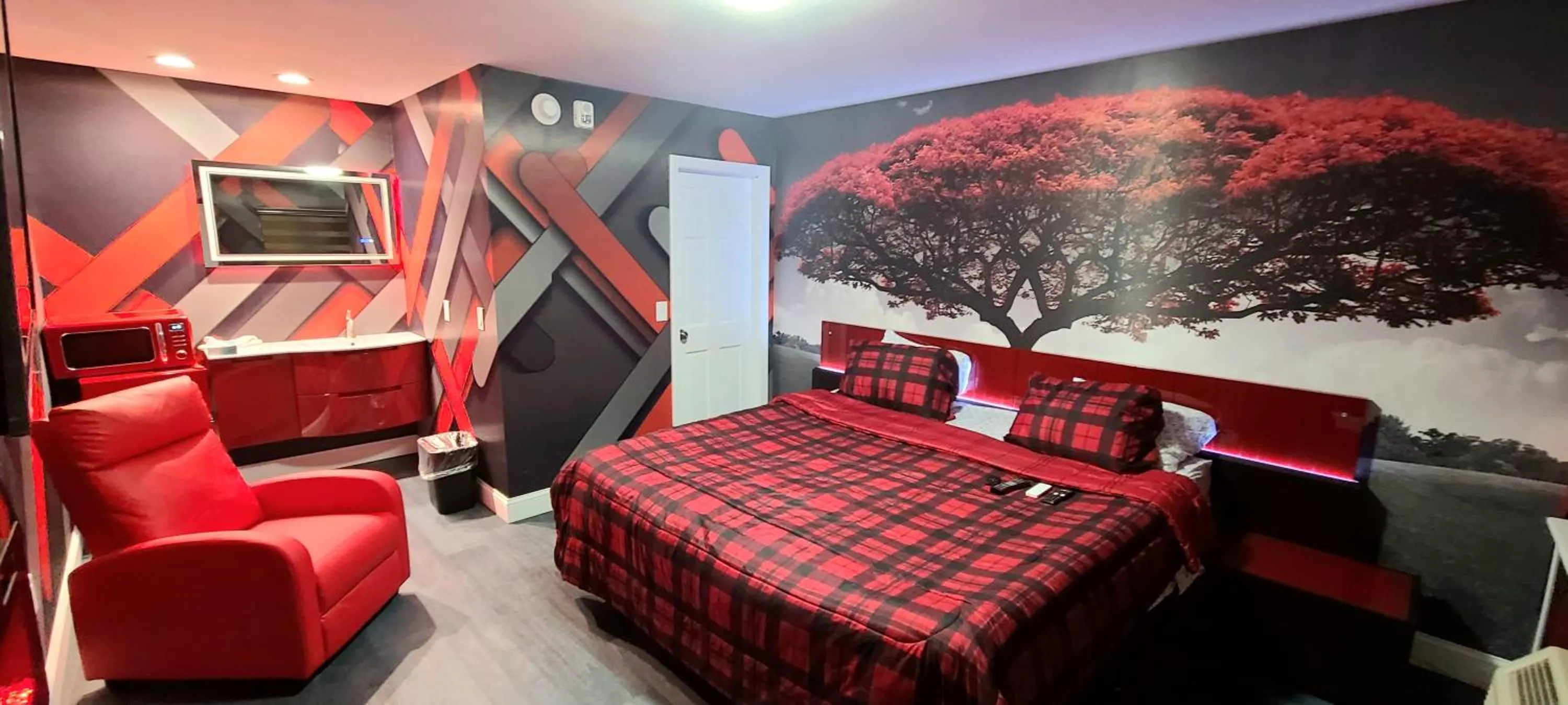 Bed in Americas Best Value Inn Providence-North Scituate