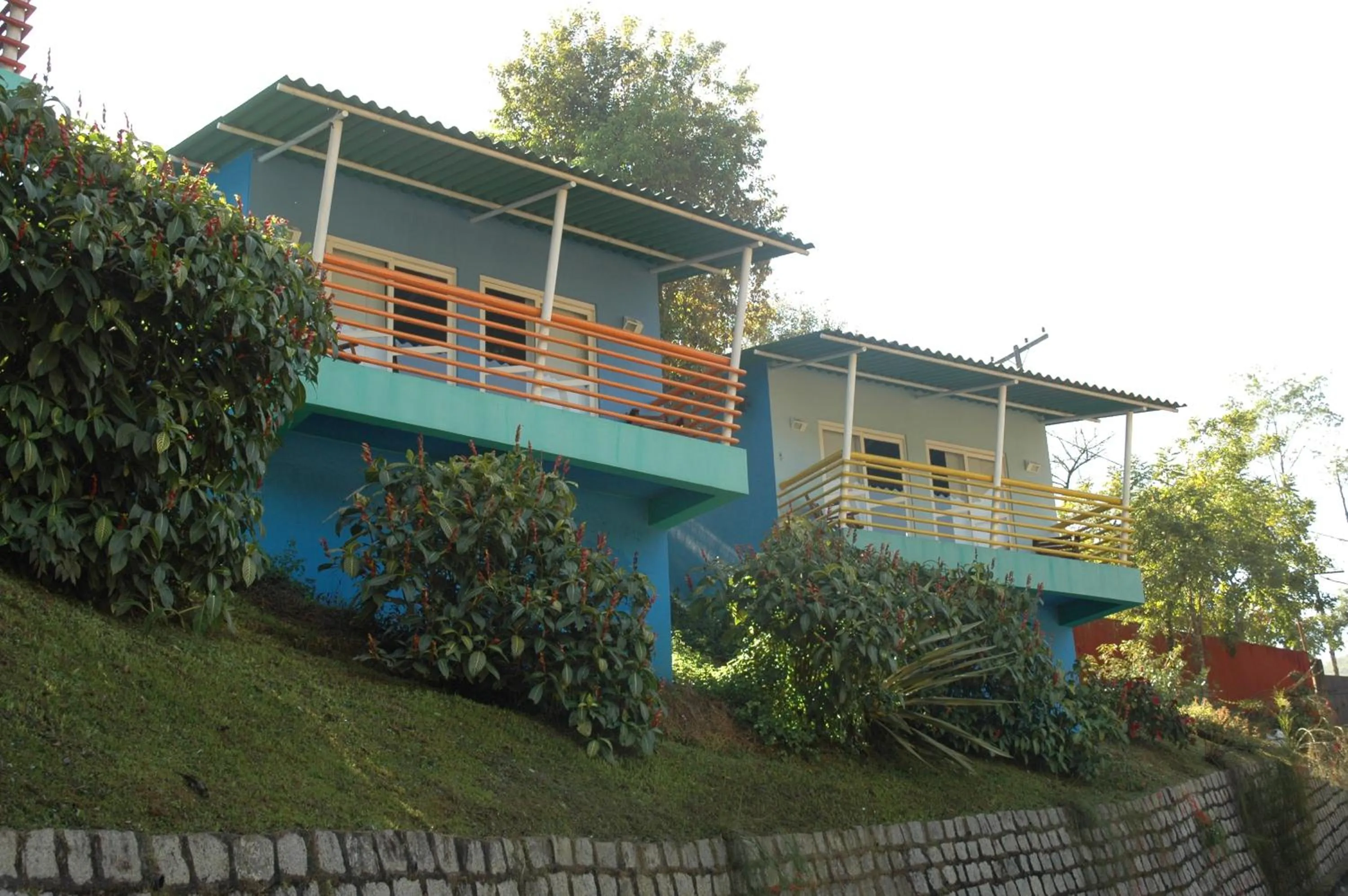 Property building in Pousada Suarez