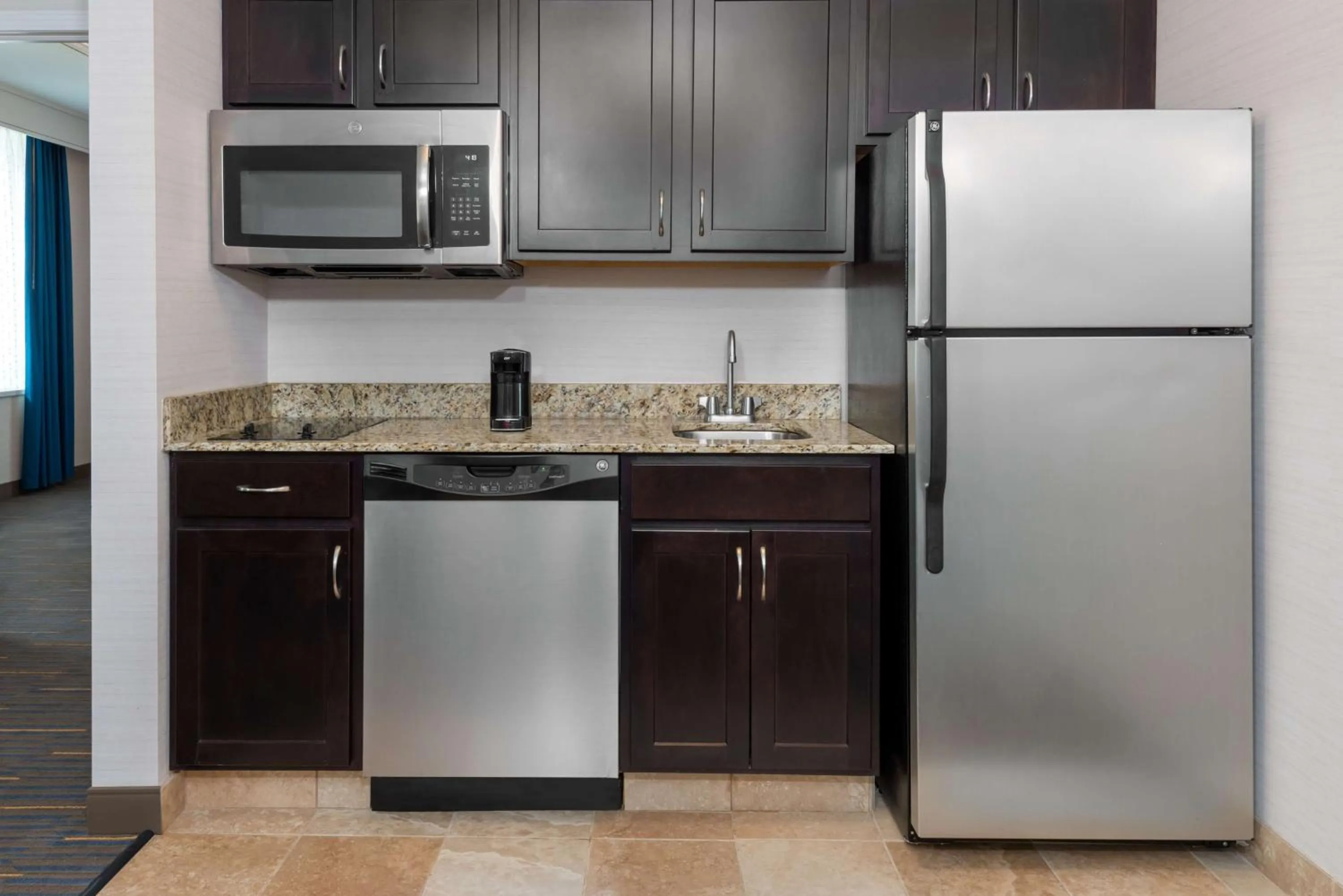 Kitchen or kitchenette in Hampton Inn & Suites Buffalo/Downtown