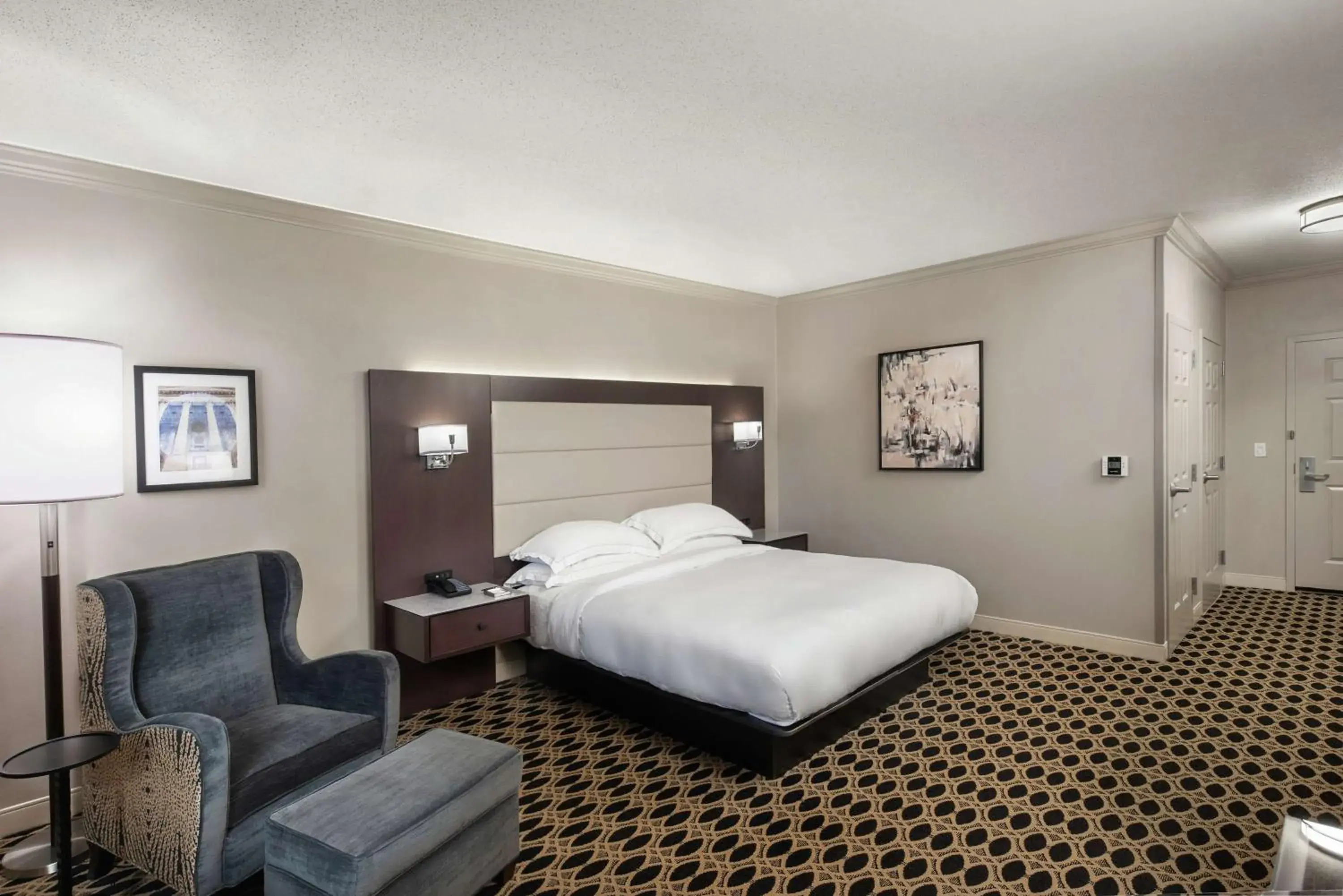 Bed in Hilton Columbia Center Bed in Hilton Columbia Center