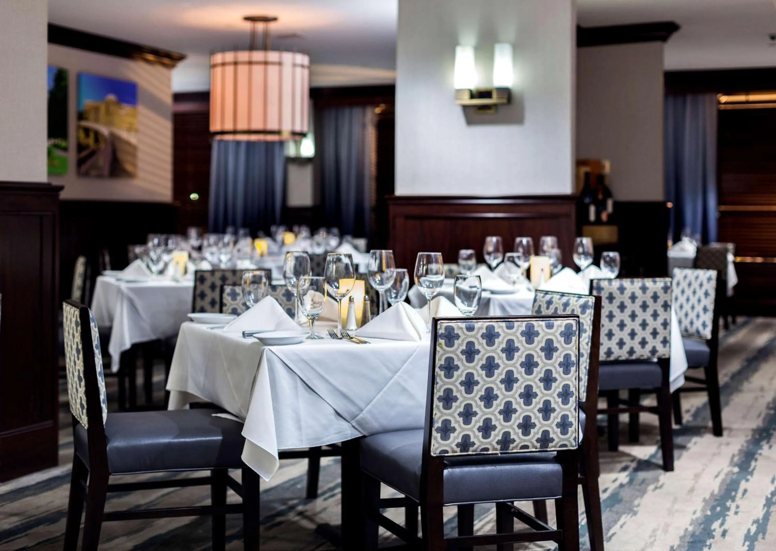 Restaurant/places to eat in Hilton Columbia Center