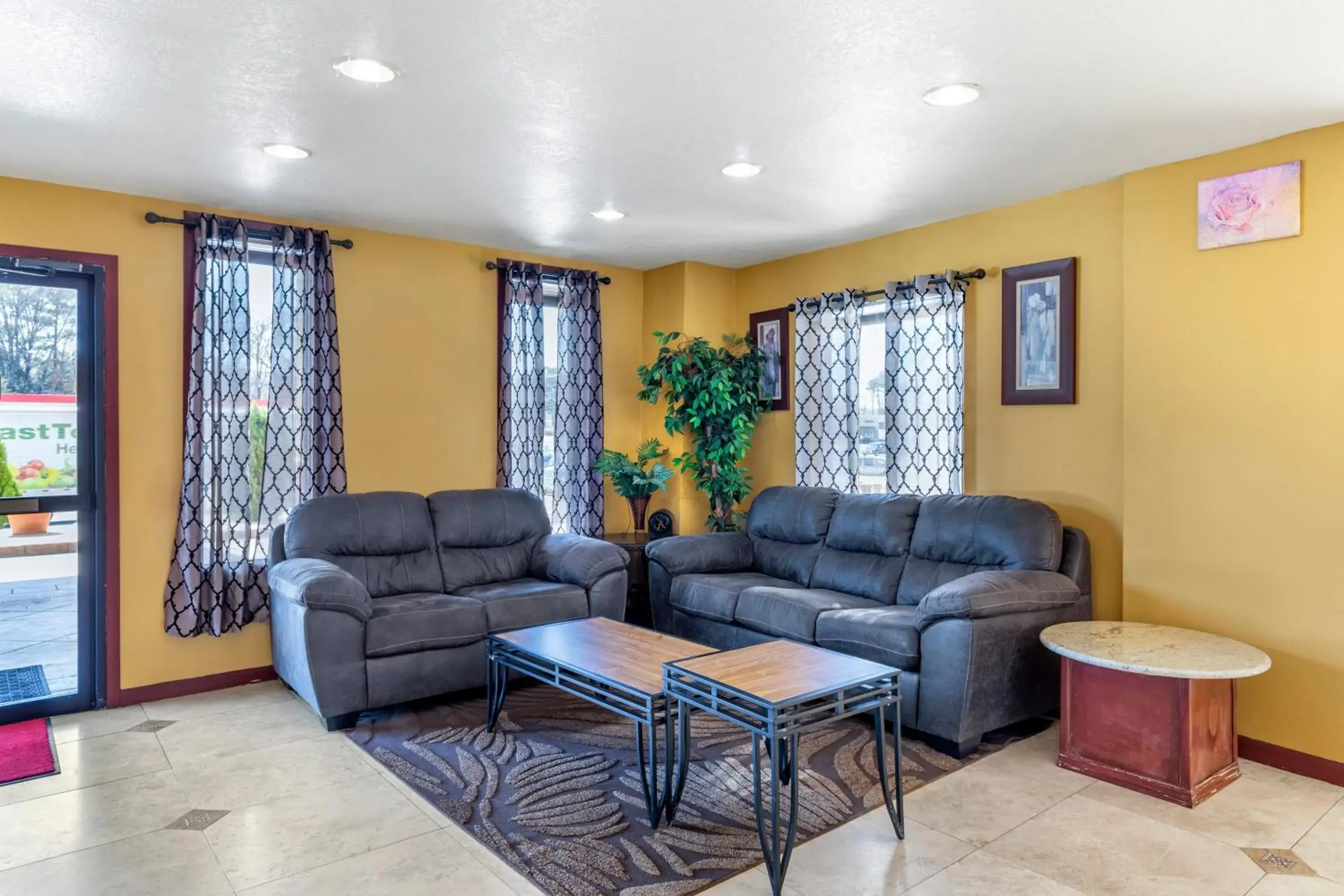 Lobby or reception in Rose City Inn & Suites Lobby or reception in Rose City Inn & Suites