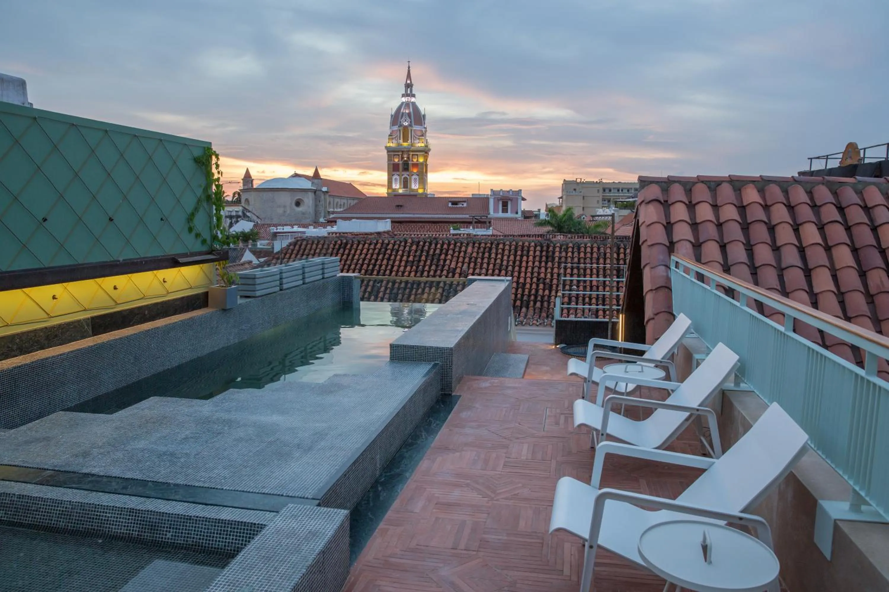 Swimming pool in Hotel Boutique Casona del Colegio