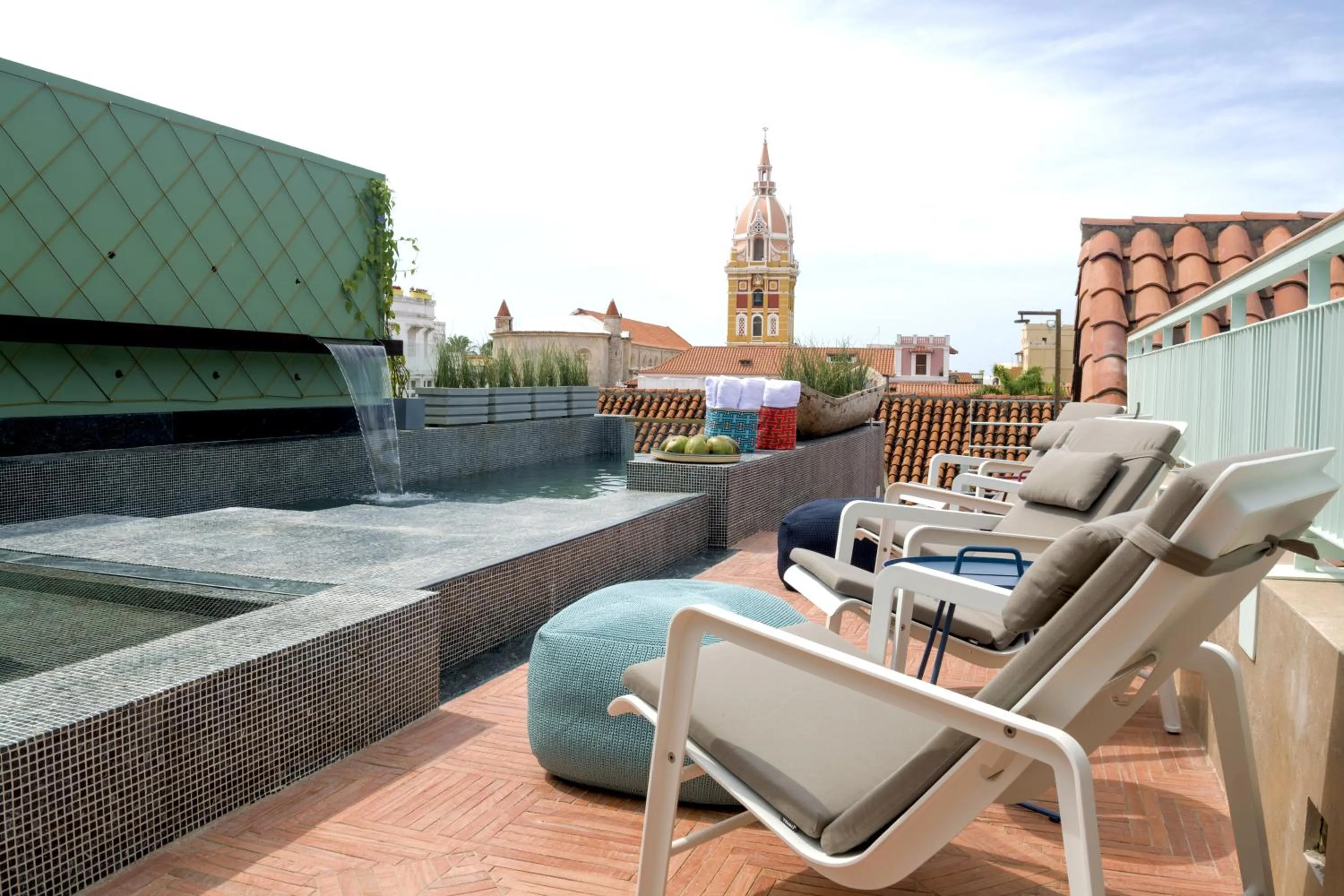 Swimming pool in Hotel Boutique Casona del Colegio