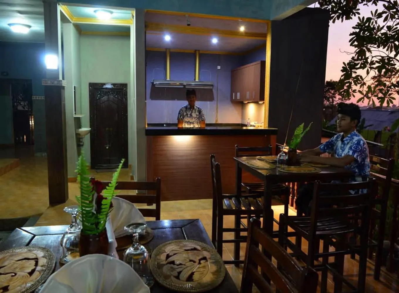 Restaurant/places to eat in Villa D'Carik Bali