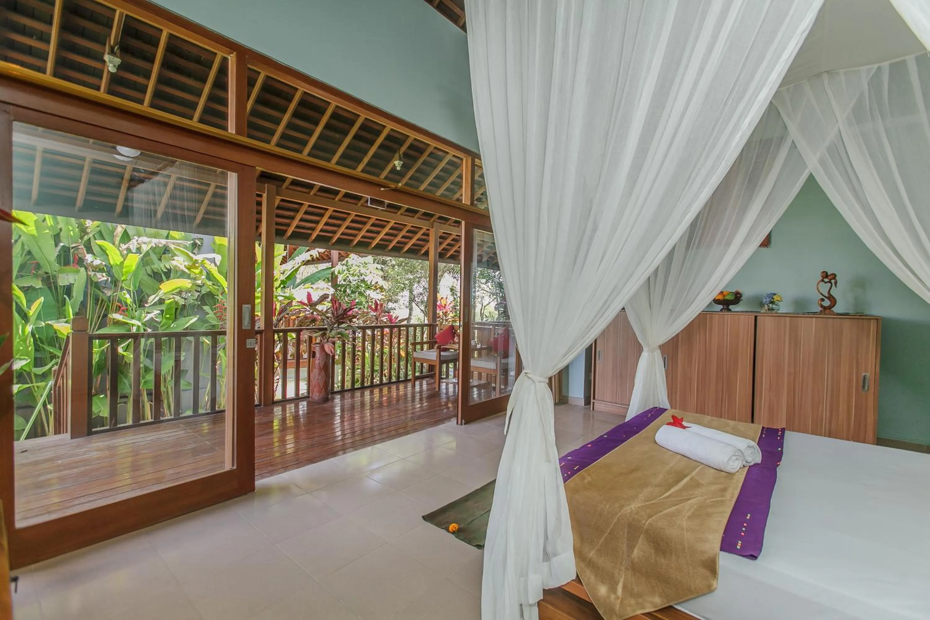 Photo of the whole room in Villa D'Carik Bali