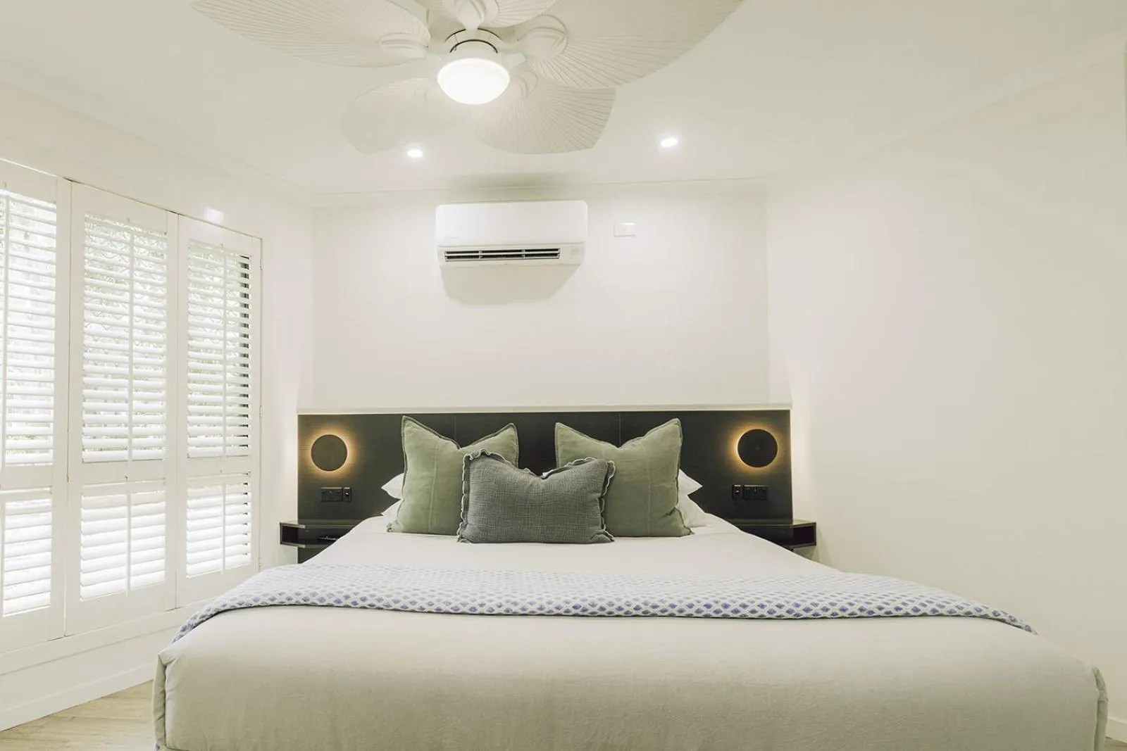 Bed in 1770 Getaway Villas