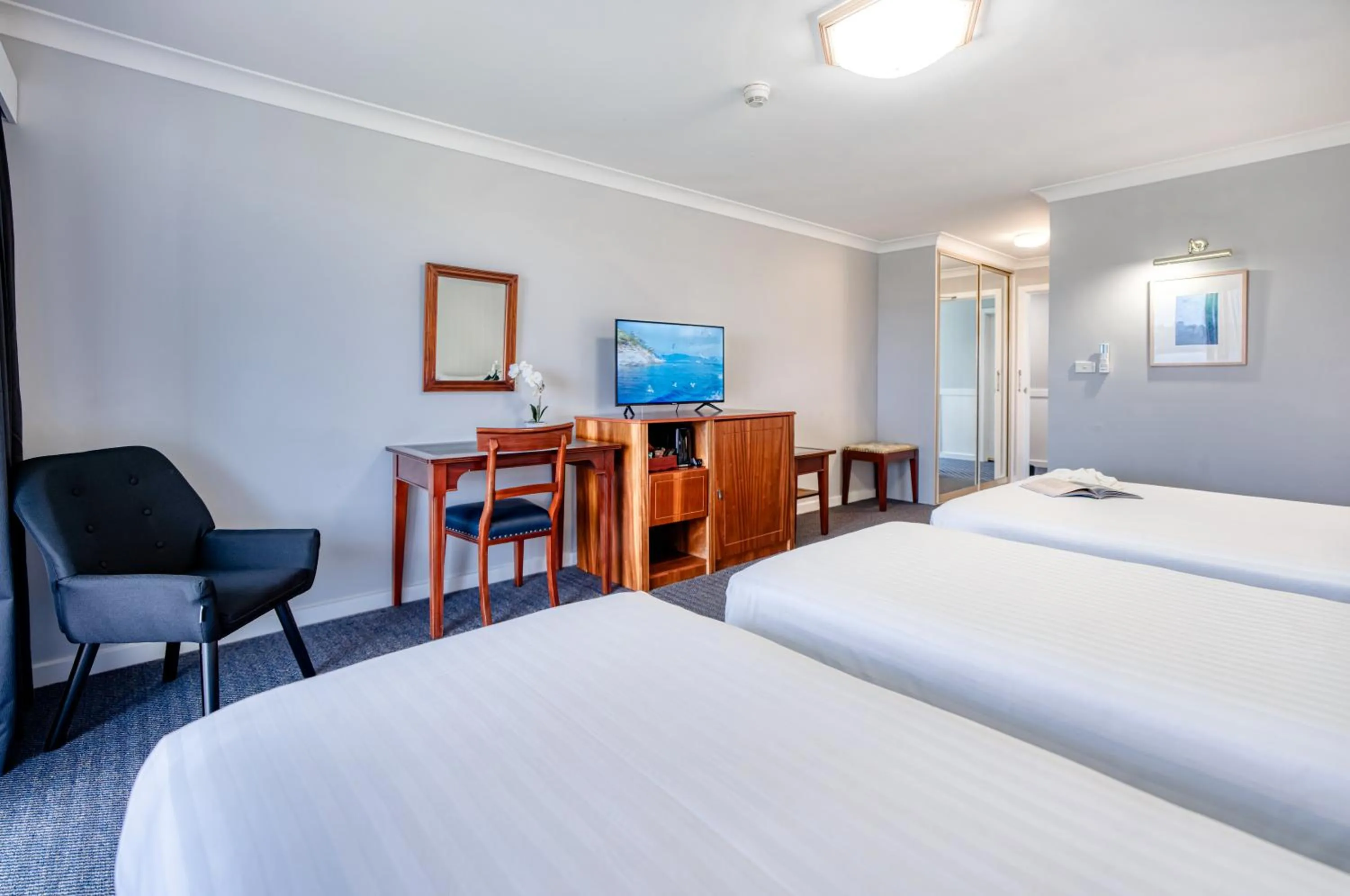 Property building, Bed in Panorama Hotel St Helens