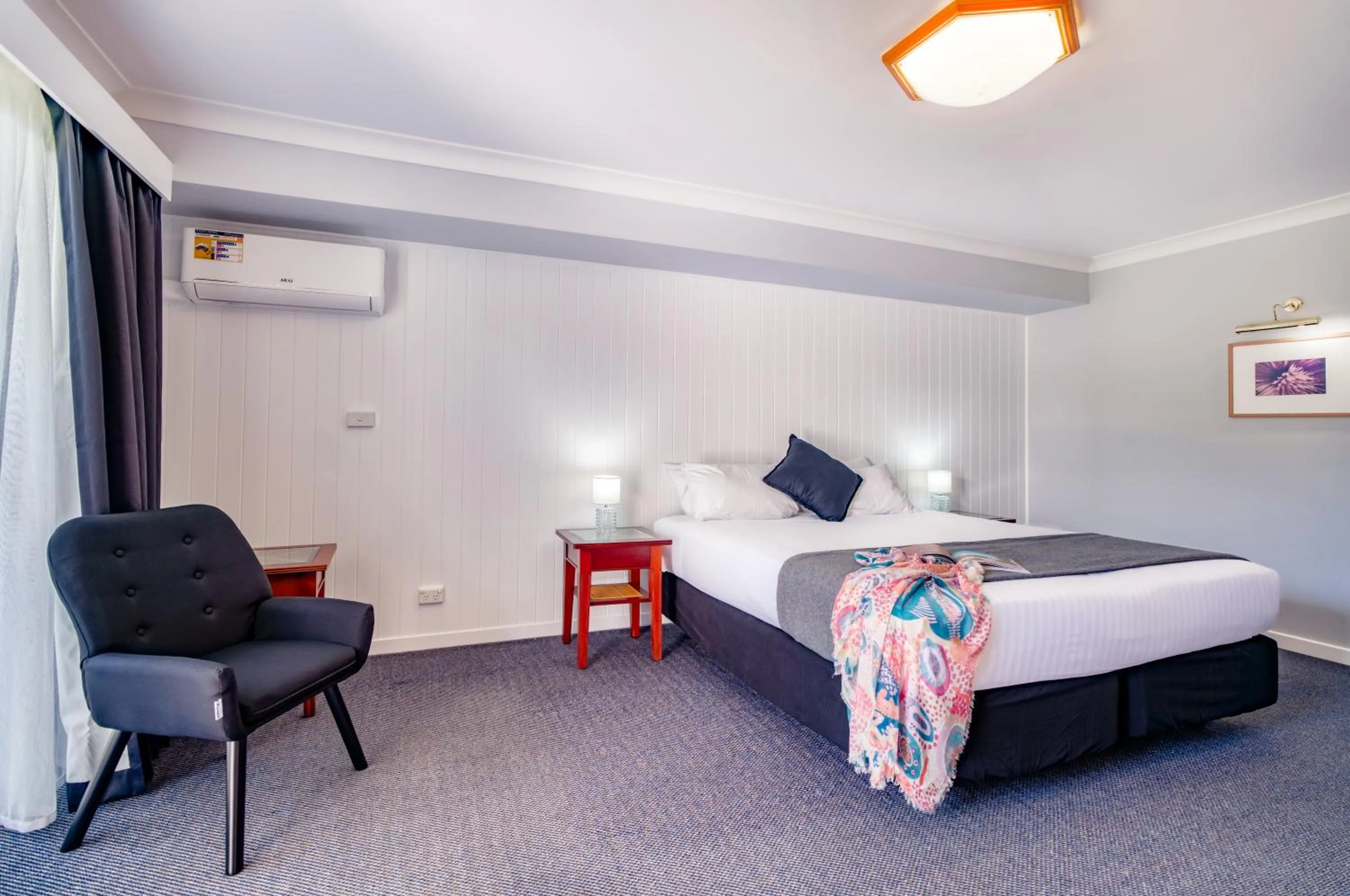 Property building, Bed in Panorama Hotel St Helens