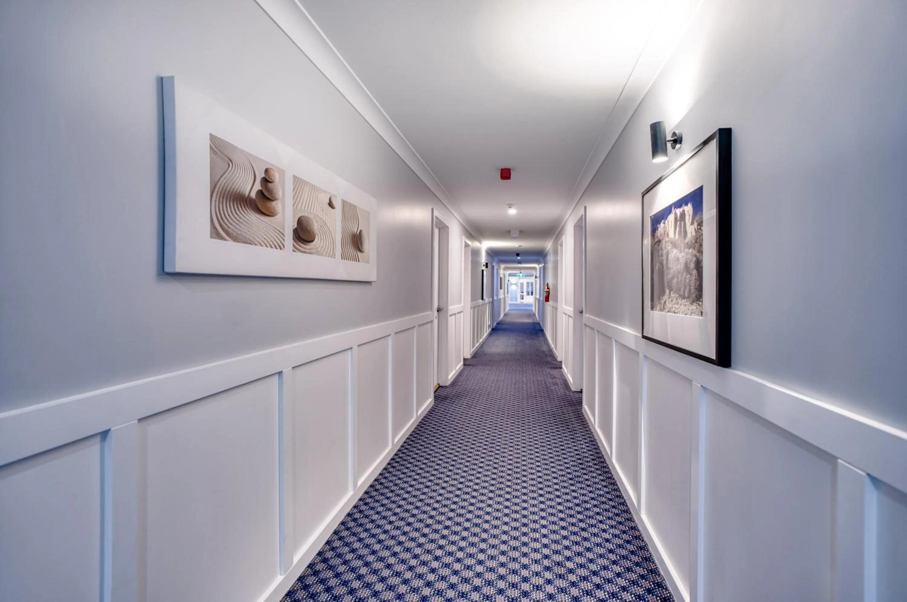 Property building in Panorama Hotel St Helens