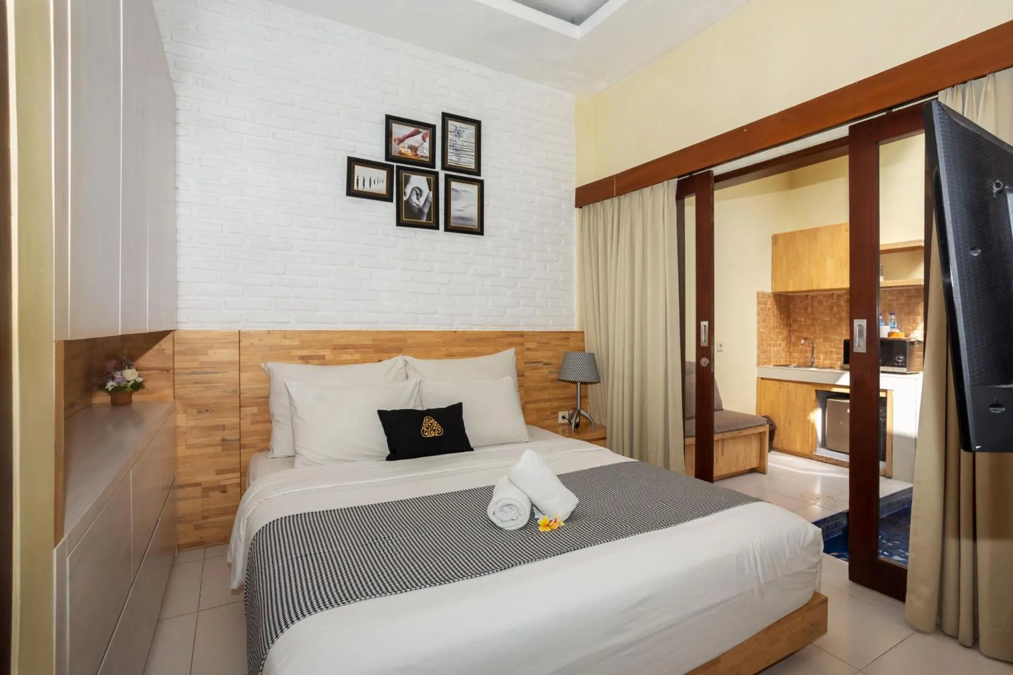 Bedroom, Bed in Paisa Seminyak Living