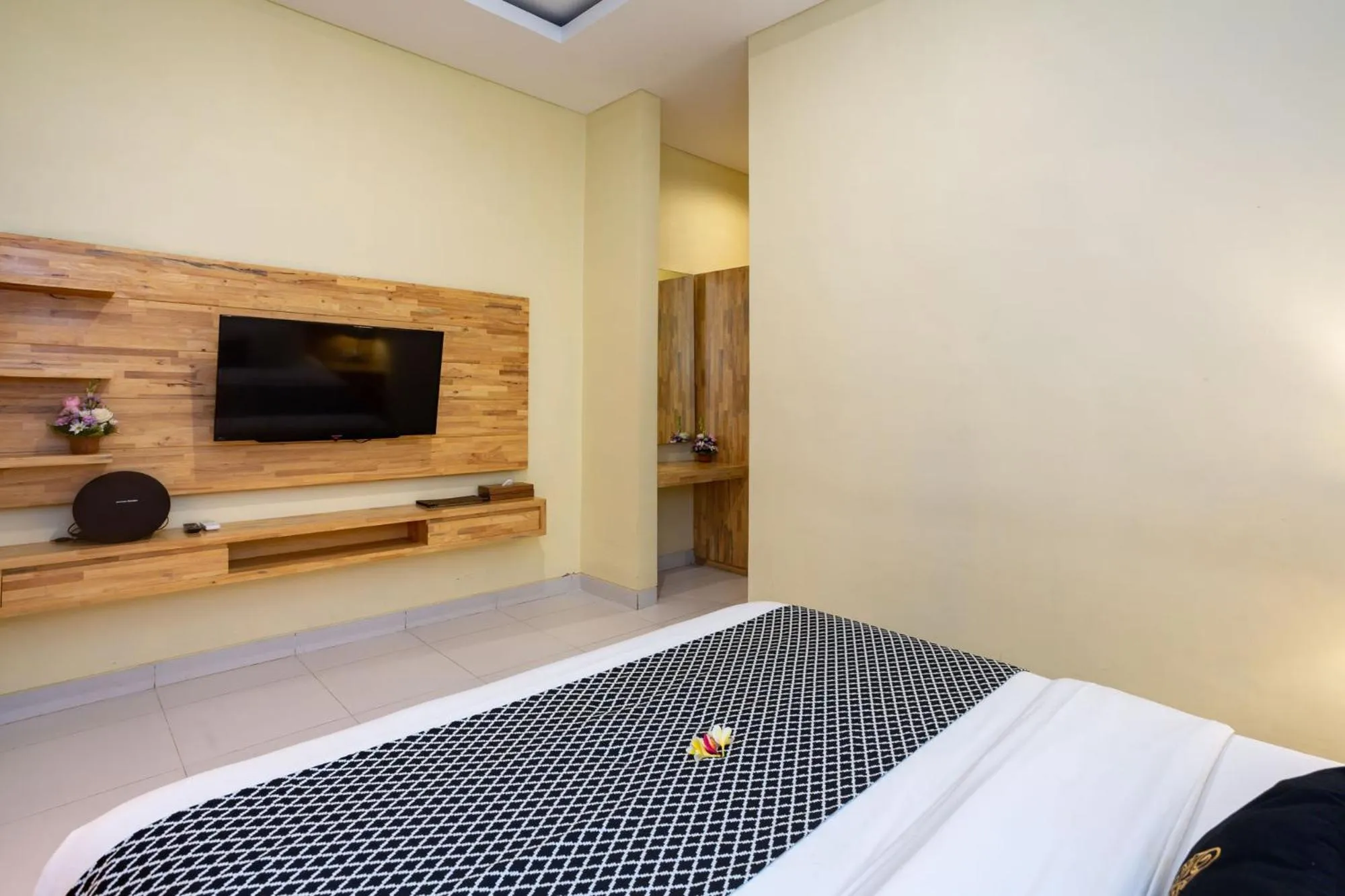 TV and multimedia, Bed in Paisa Seminyak Living