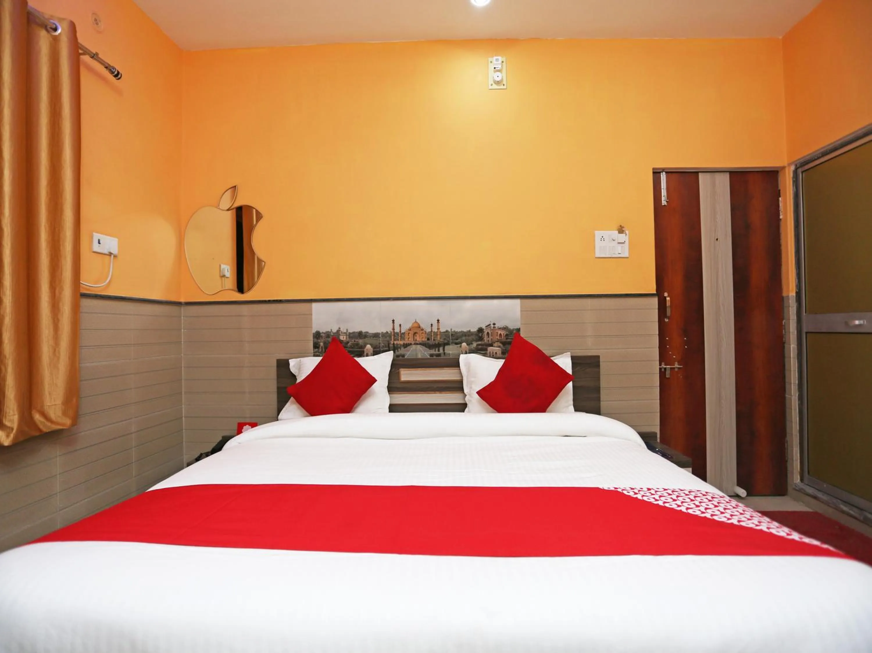 Bedroom, Bed in Hotel Bachchan Palace