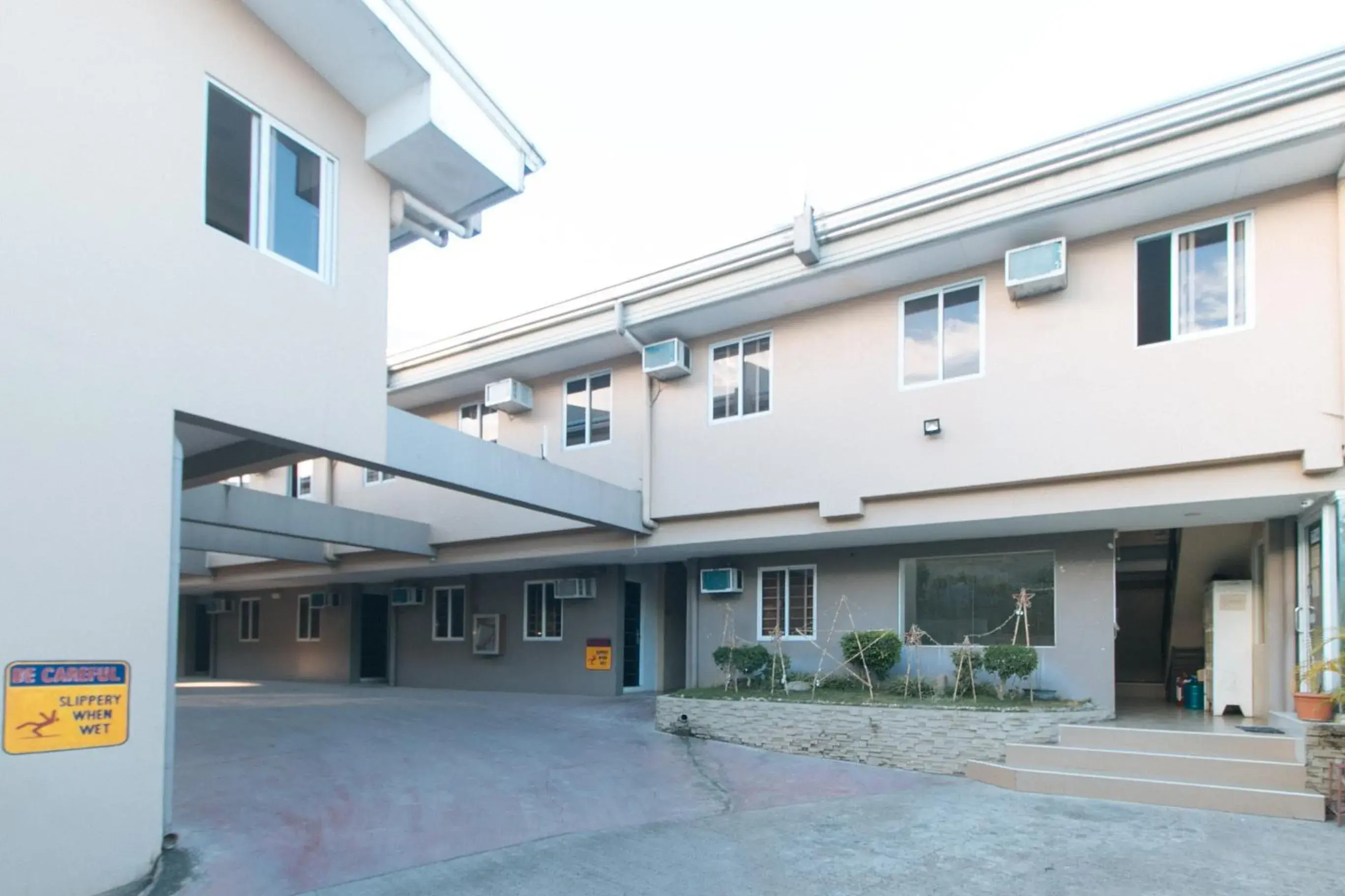 Property building in Grand Apartelle Mandaue Cebu Property building in Grand Apartelle Mandaue Cebu