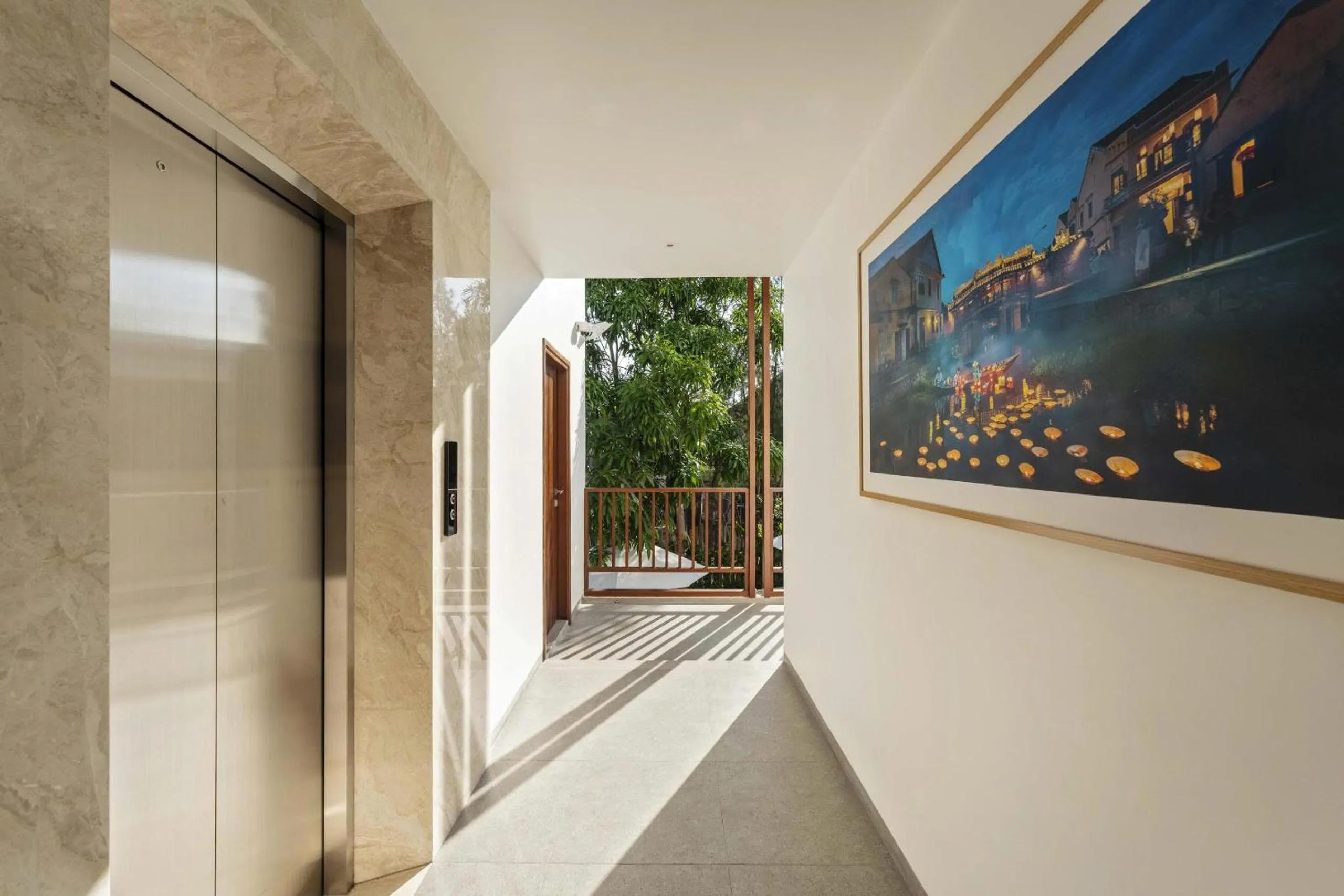 elevator in Shoreline Stay