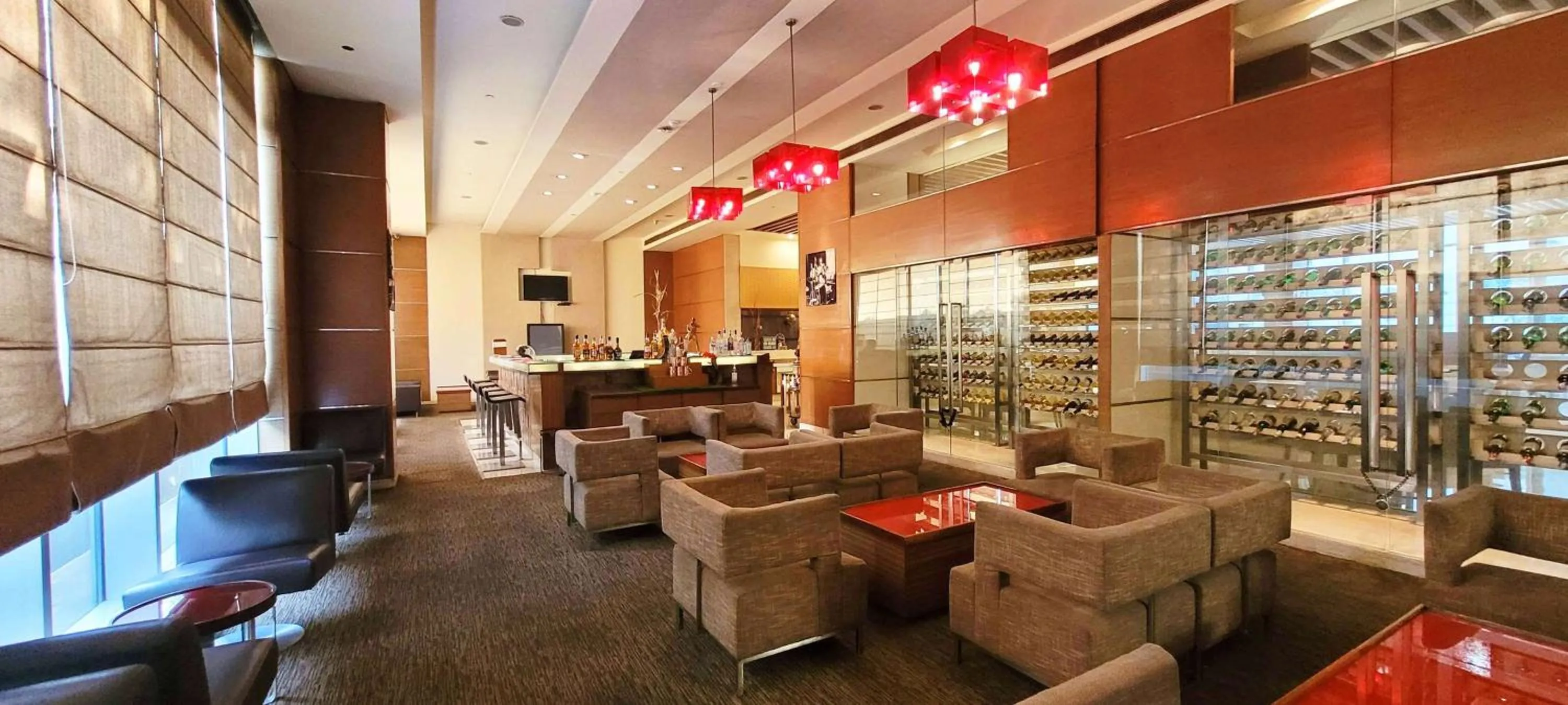 Lounge or bar in Radisson Blu Hotel, Greater Noida