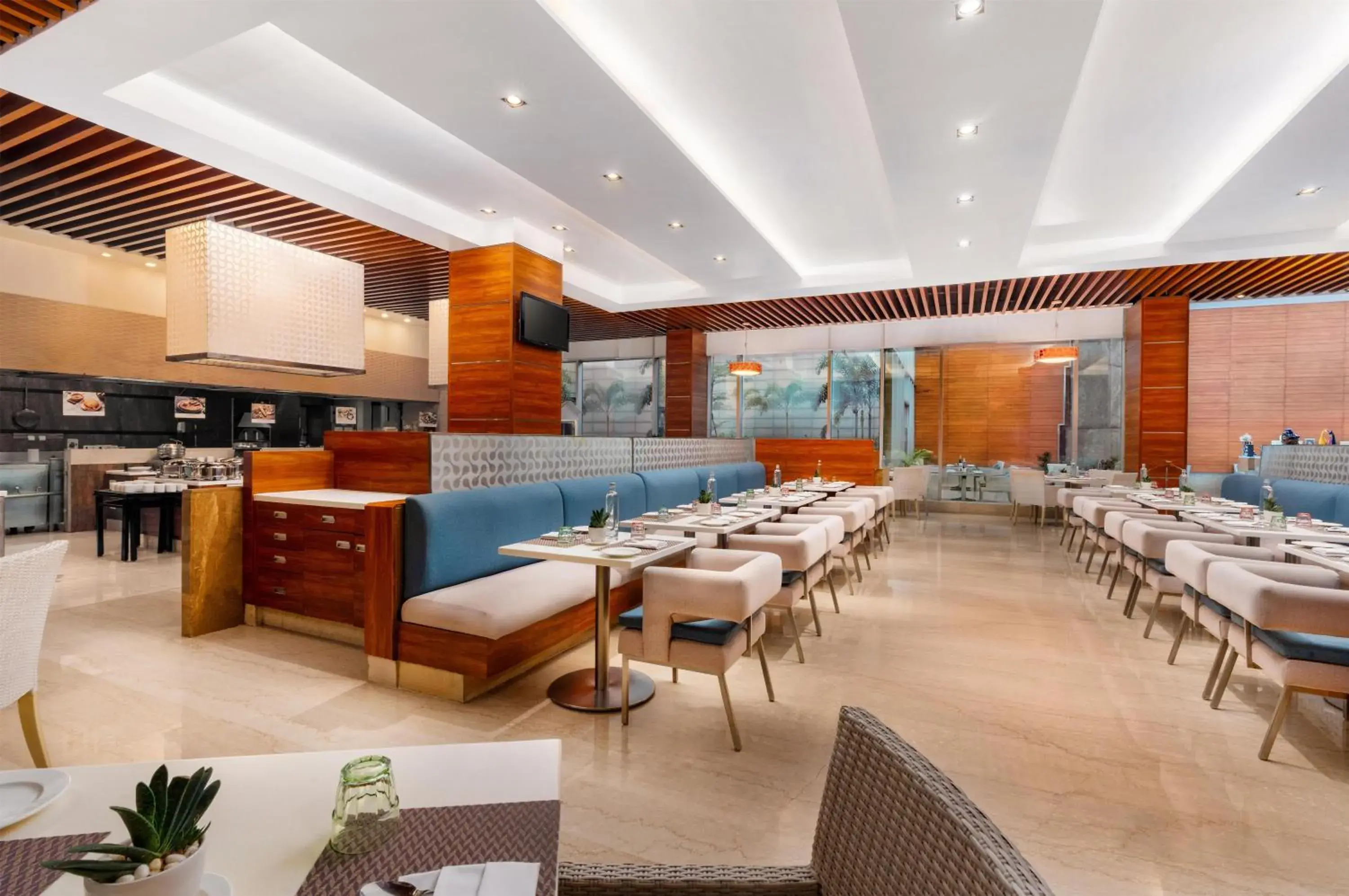 Restaurant/places to eat in Radisson Blu Hotel, Greater Noida Restaurant/places to eat in Radisson Blu Hotel, Greater Noida