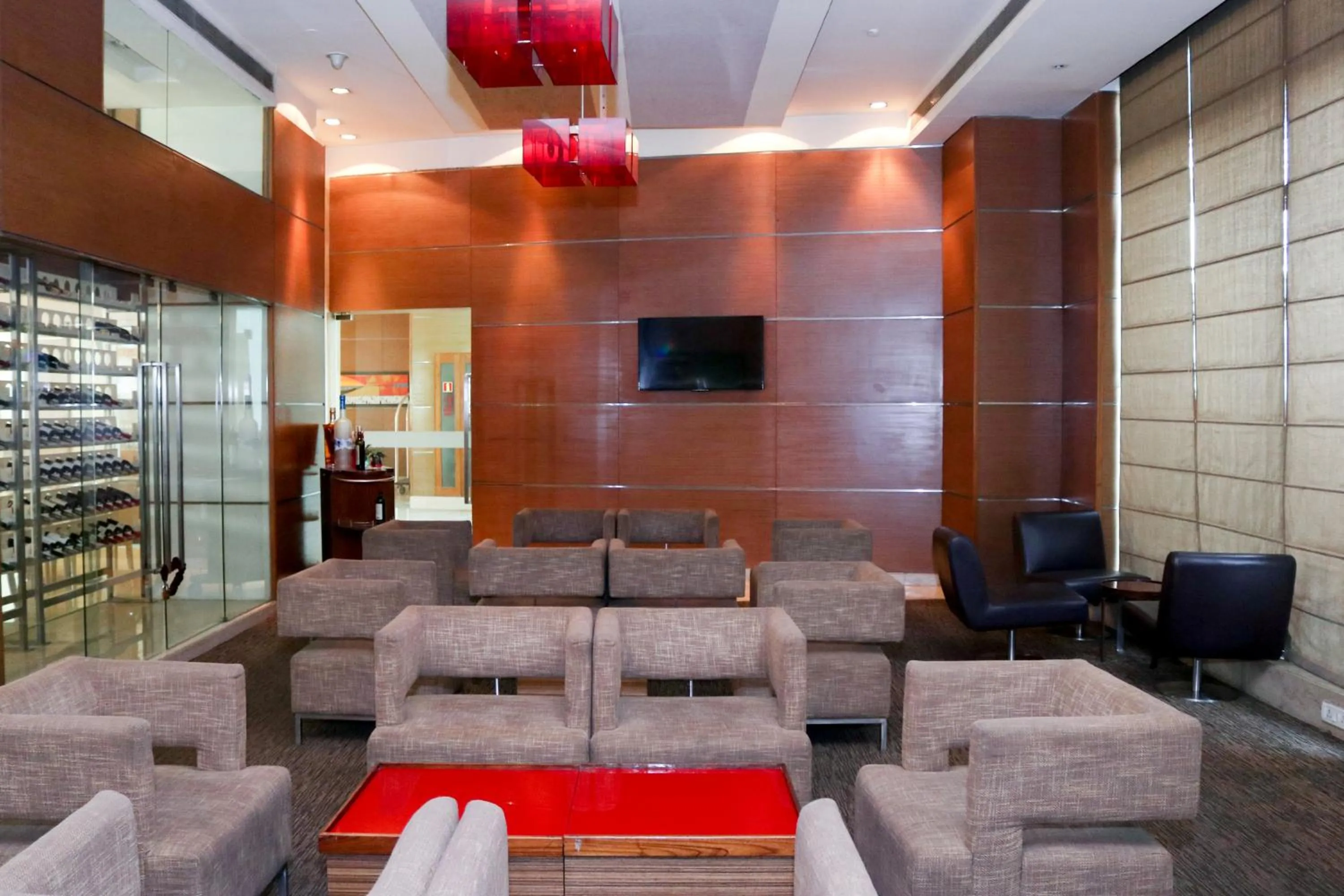 Alcoholic drinks in Radisson Blu Hotel, Greater Noida