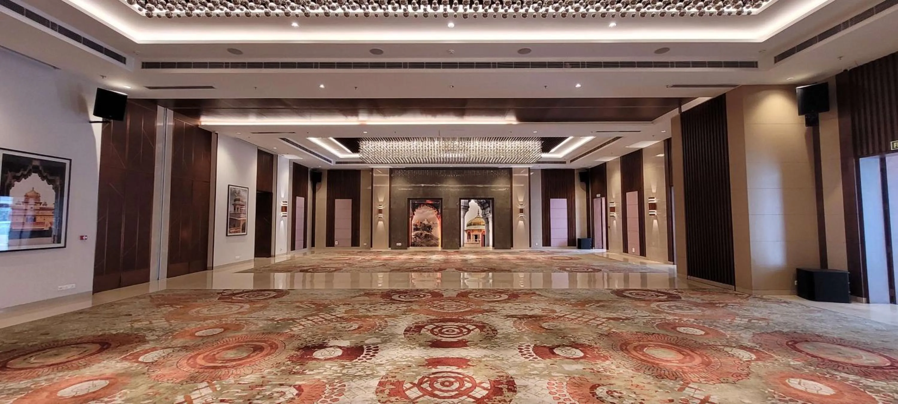 Banquet/Function facilities in Radisson Blu Hotel, Greater Noida