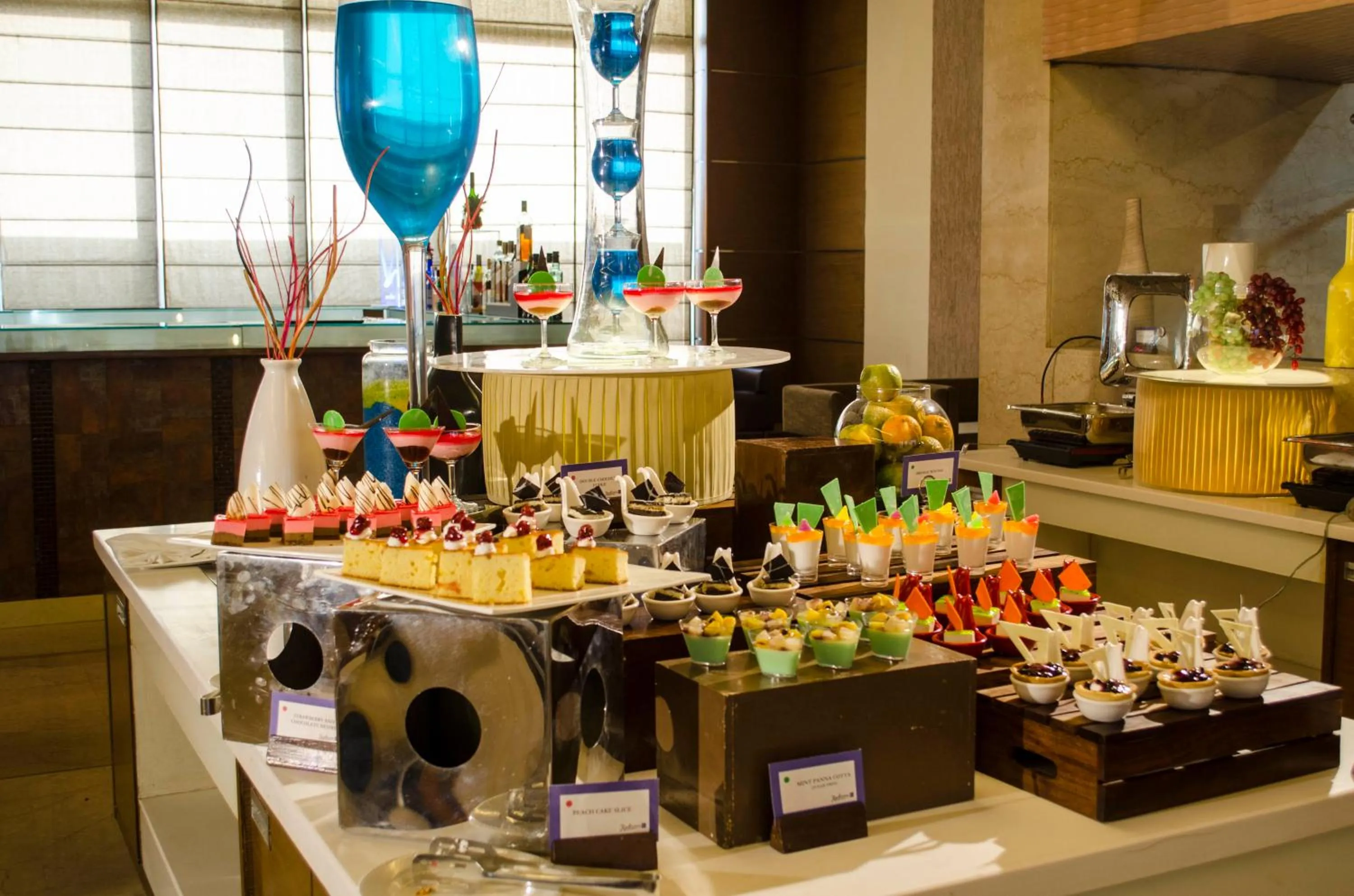 Restaurant/places to eat in Radisson Blu Hotel, Greater Noida