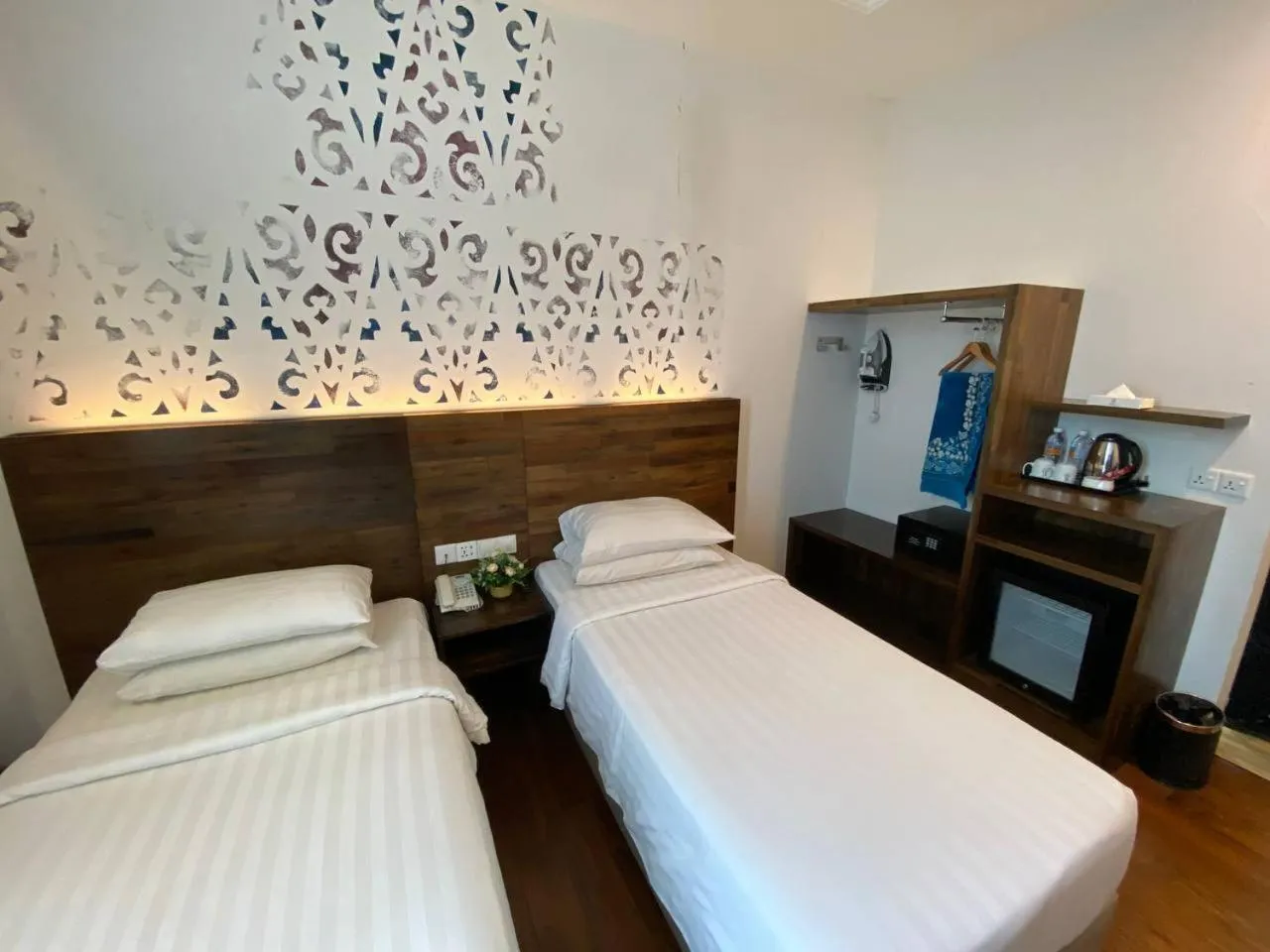 Bedroom, Bed in Serapi Hotel