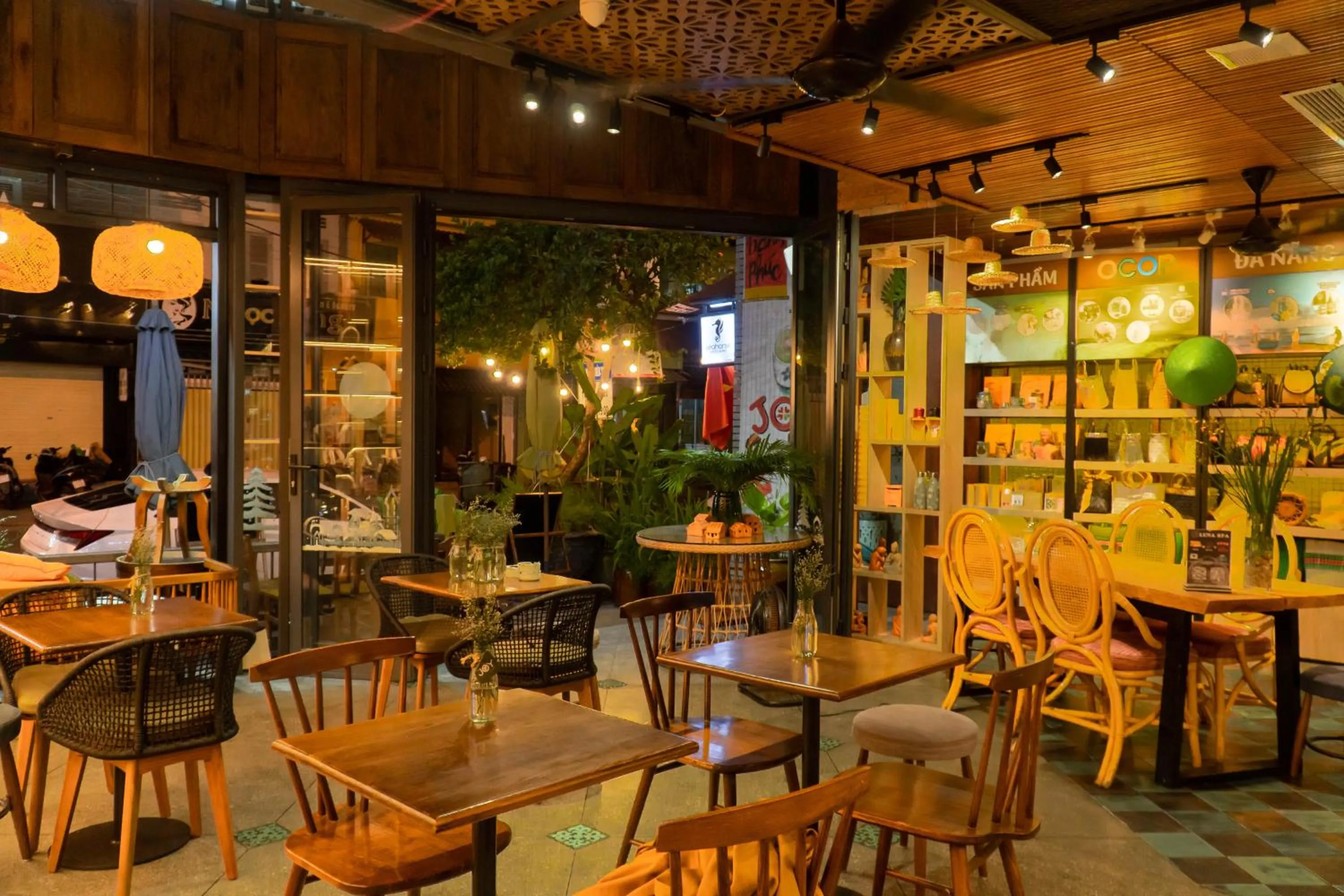 Lobby or reception in Seahorse Han Market Da Nang Apartment by Haviland