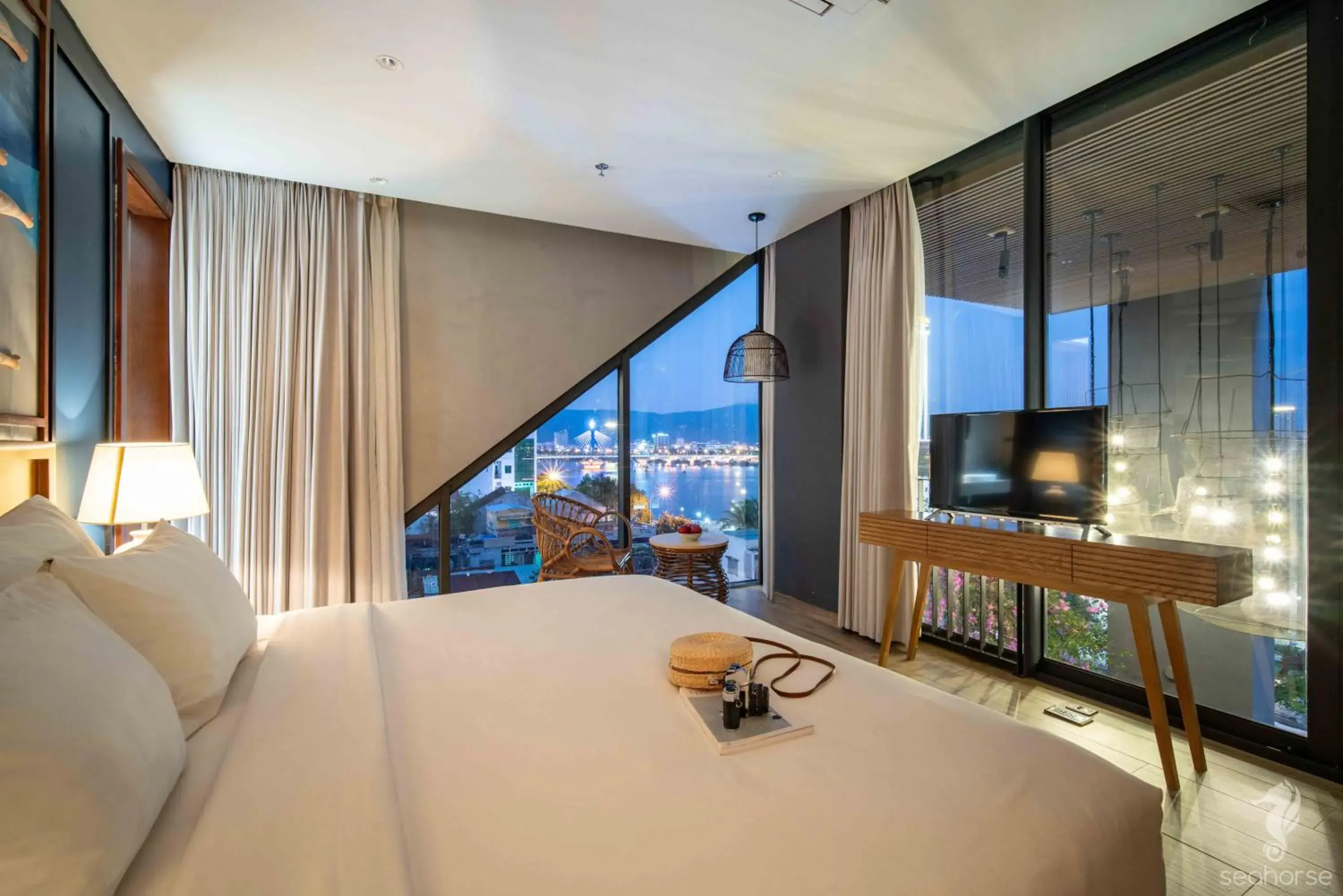 Night, Bed in Seahorse Han Market Da Nang Apartment by Haviland Night, Bed in Seahorse Han Market Da Nang Apartment by Haviland