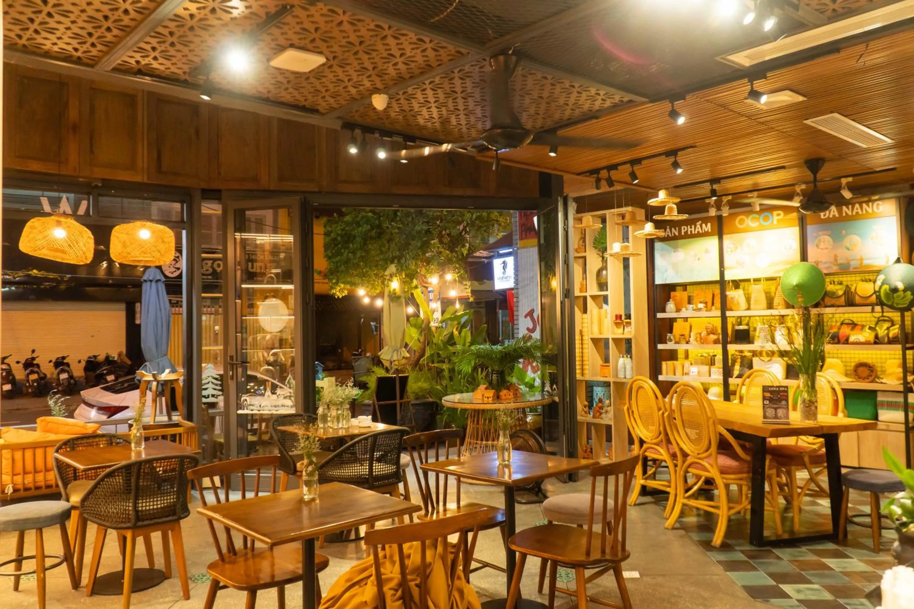 Lobby or reception in Seahorse Han Market Da Nang Apartment by Haviland