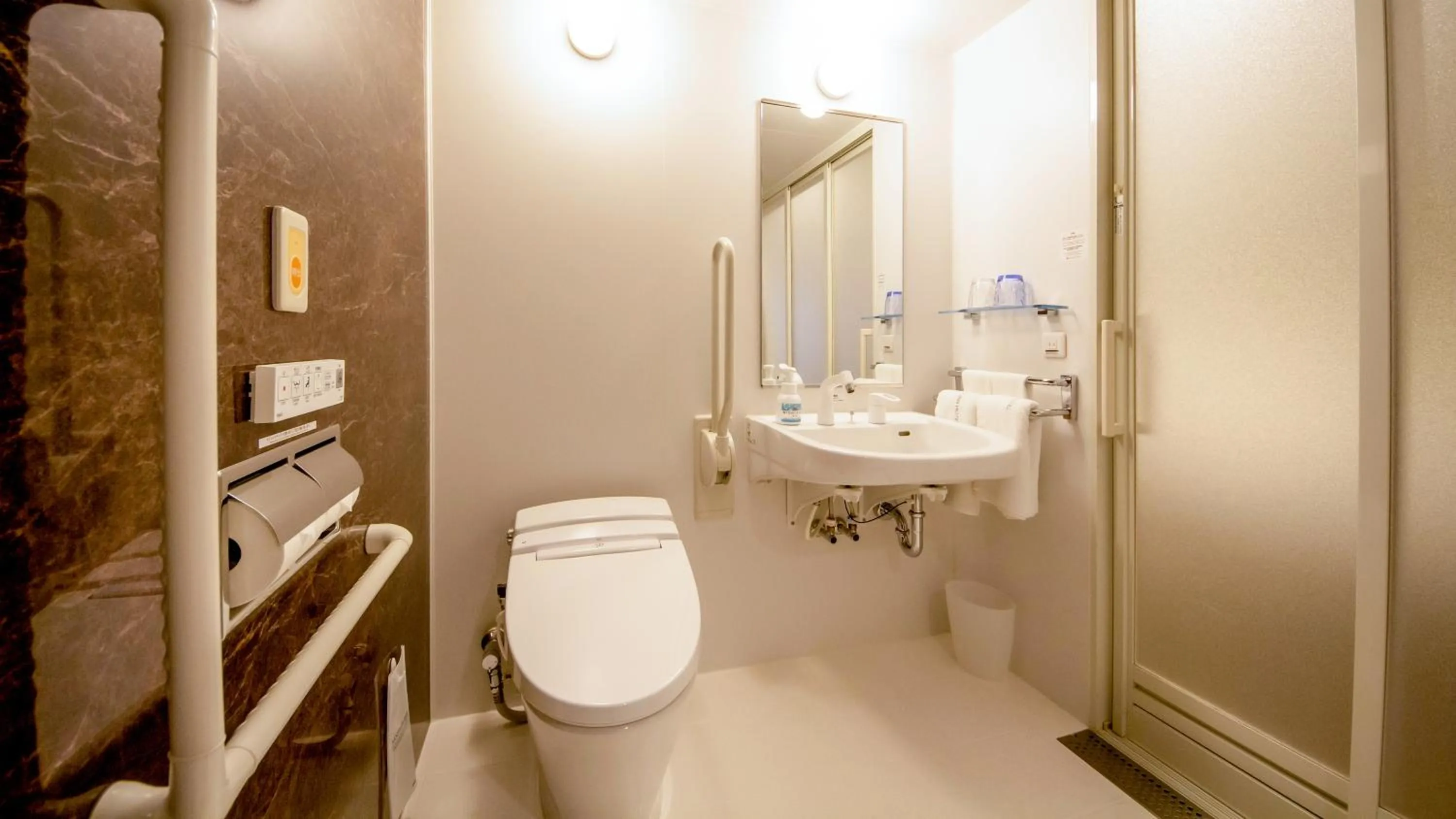 Photo of the whole room in Compass Hotel Nagoya