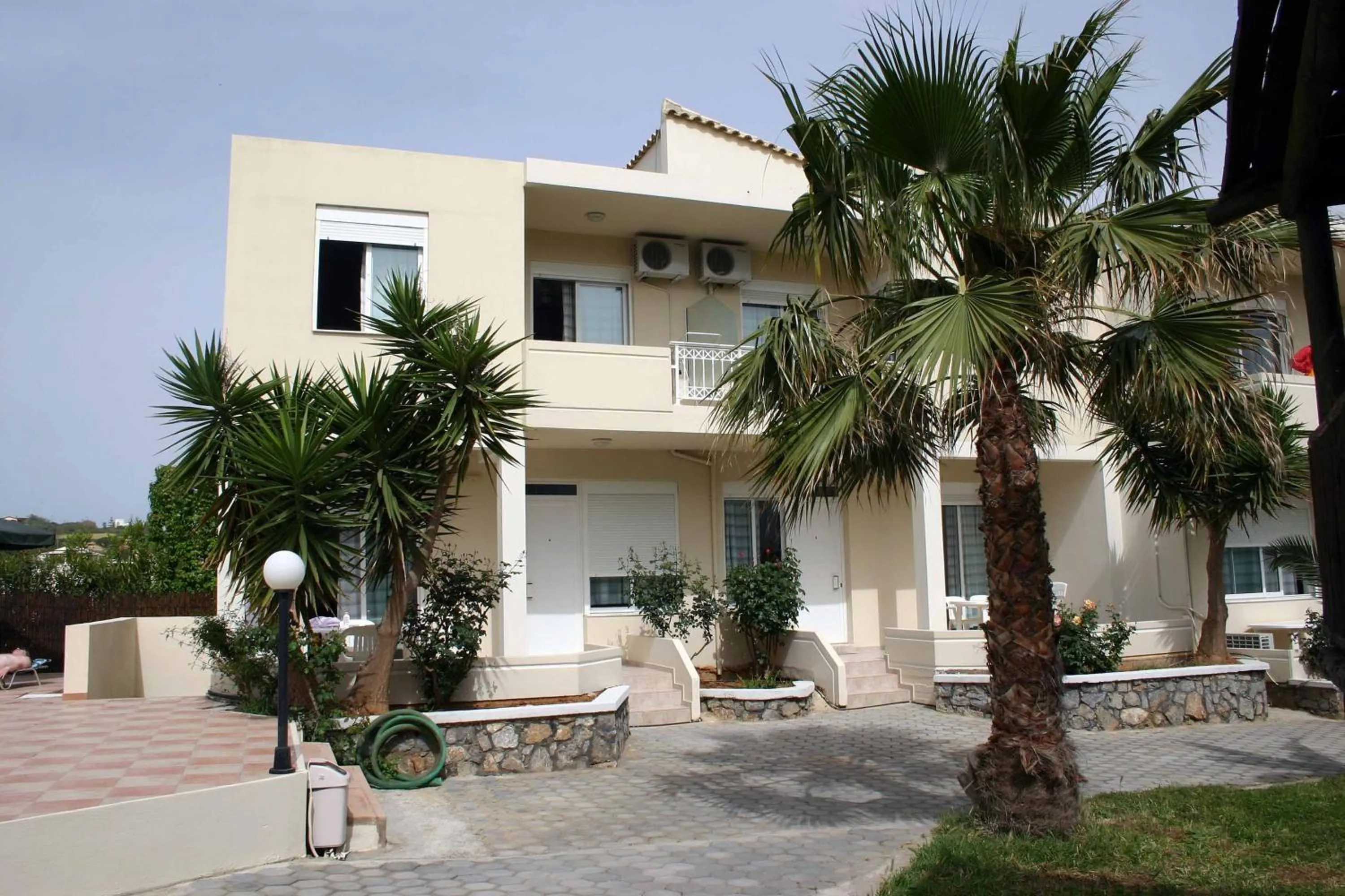 Facade/entrance in Evilion hotel