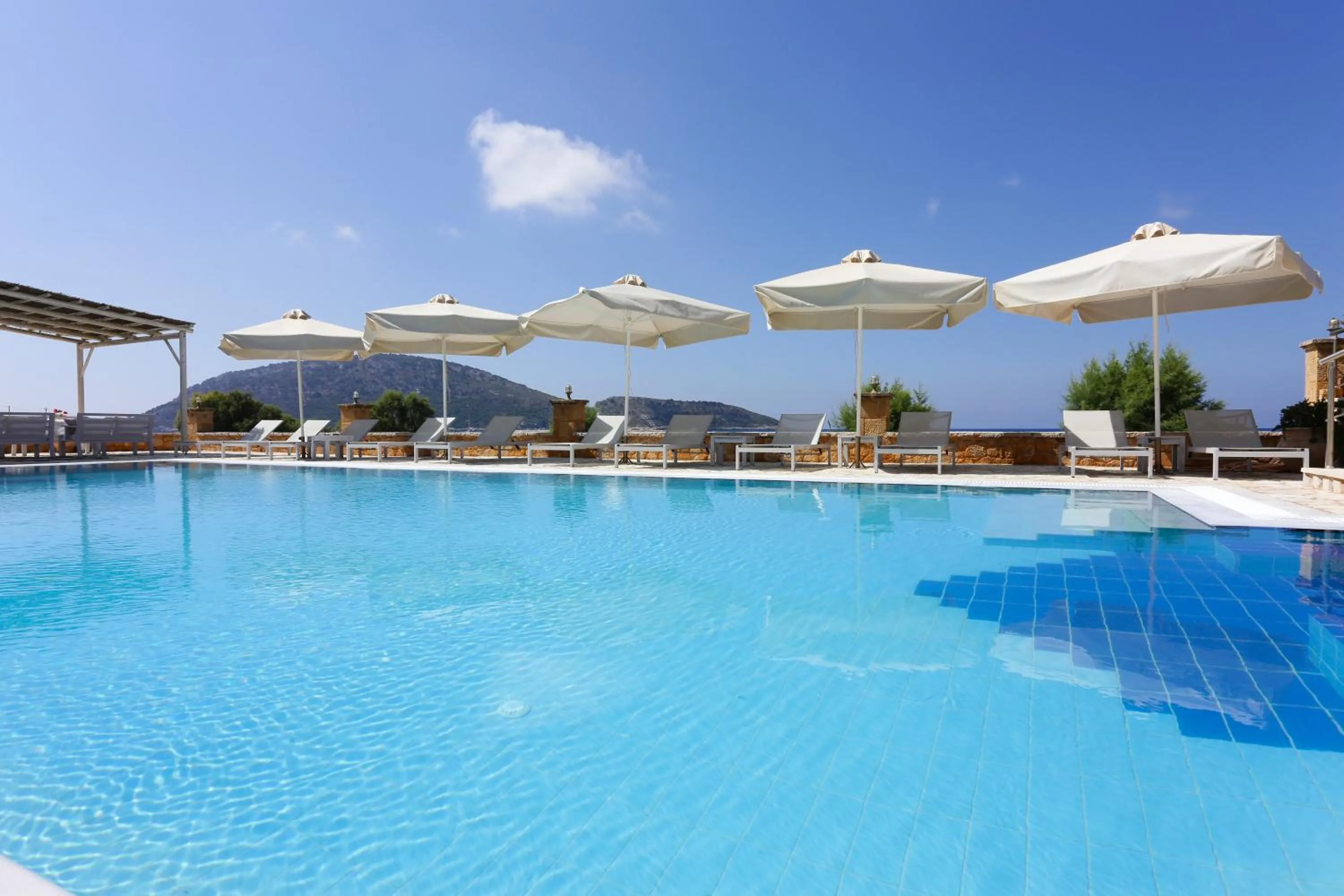 Swimming pool in Artina Nuovo