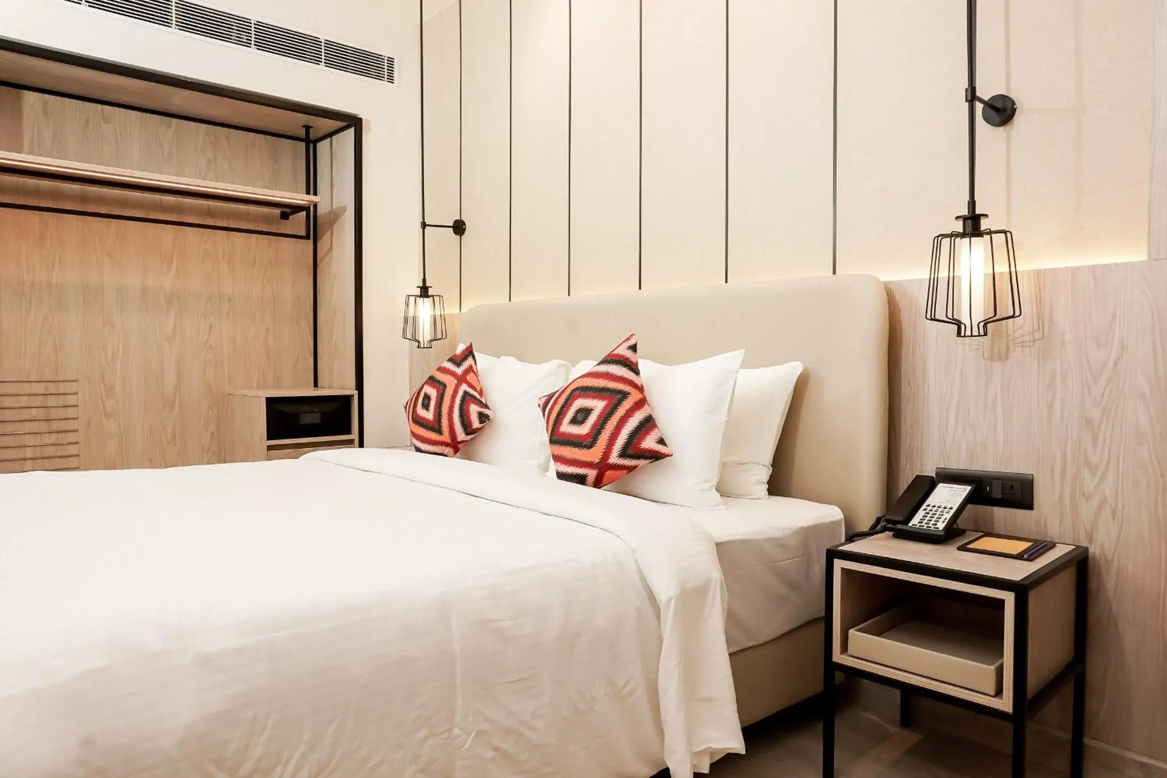 Bedroom, Bed in Golden Tulip Lucknow Bedroom, Bed in Golden Tulip Lucknow