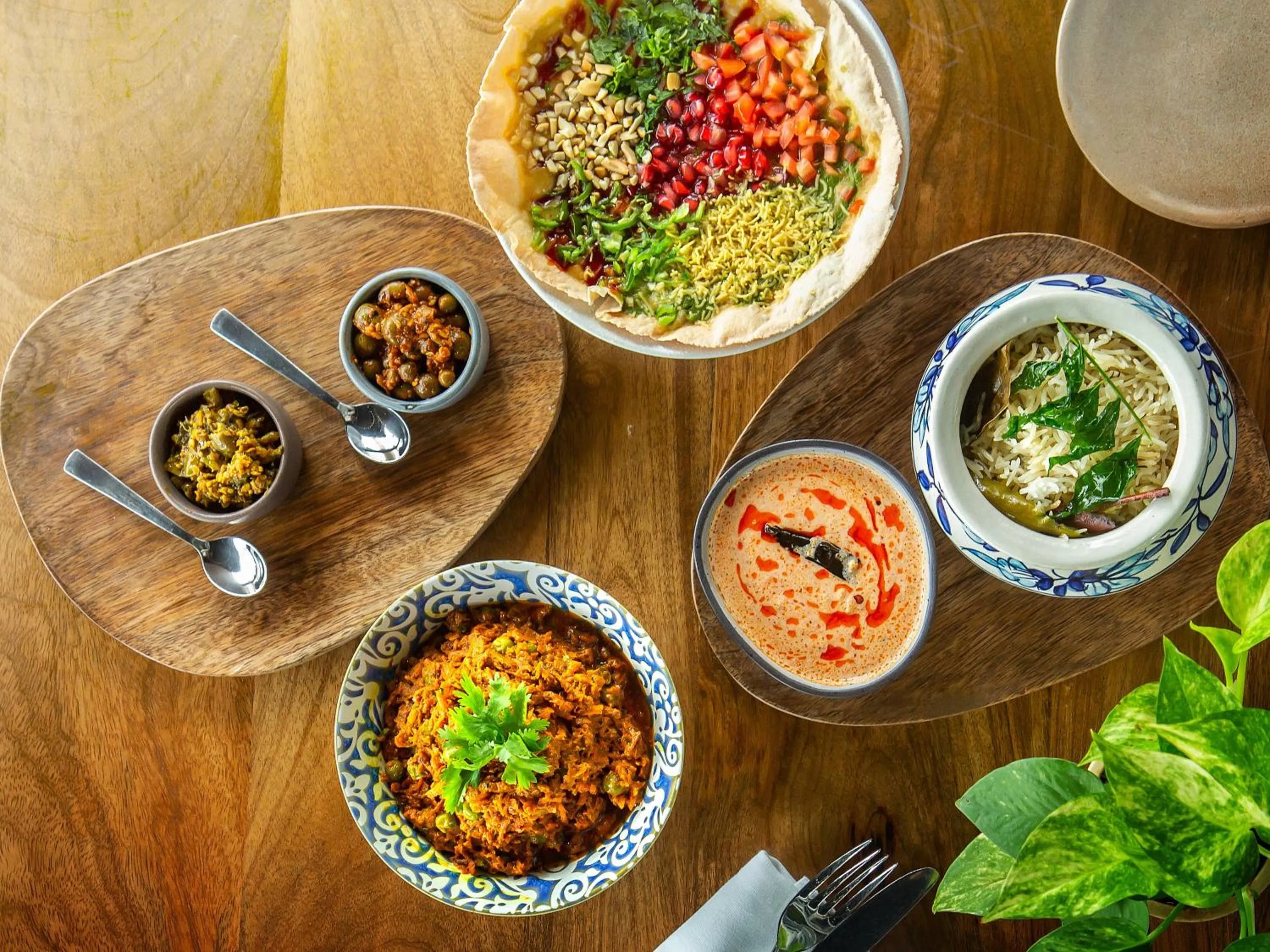 Restaurant/places to eat in Lemon Tree Premier, Jaipur