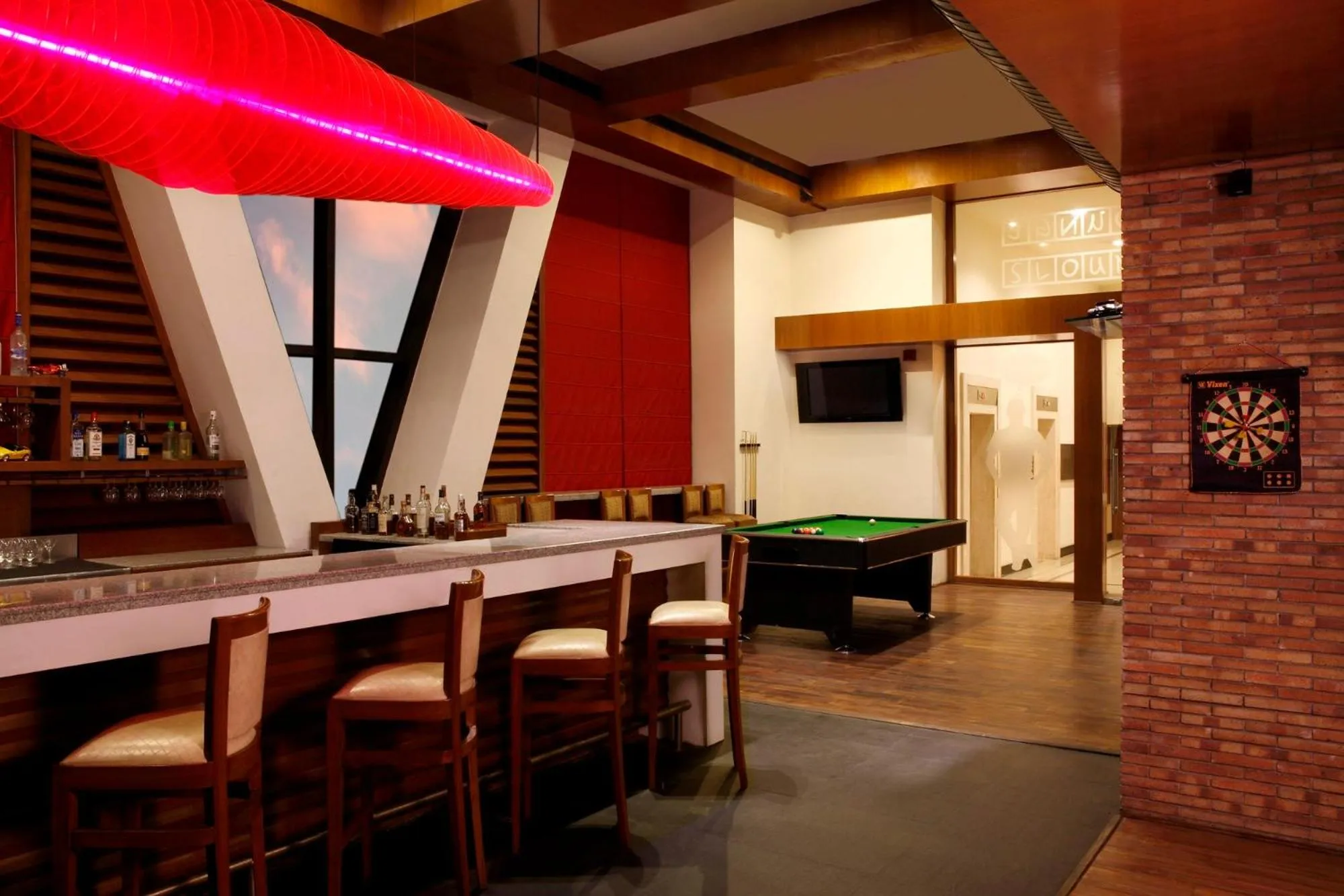 Lounge or bar in Lemon Tree Premier, Jaipur