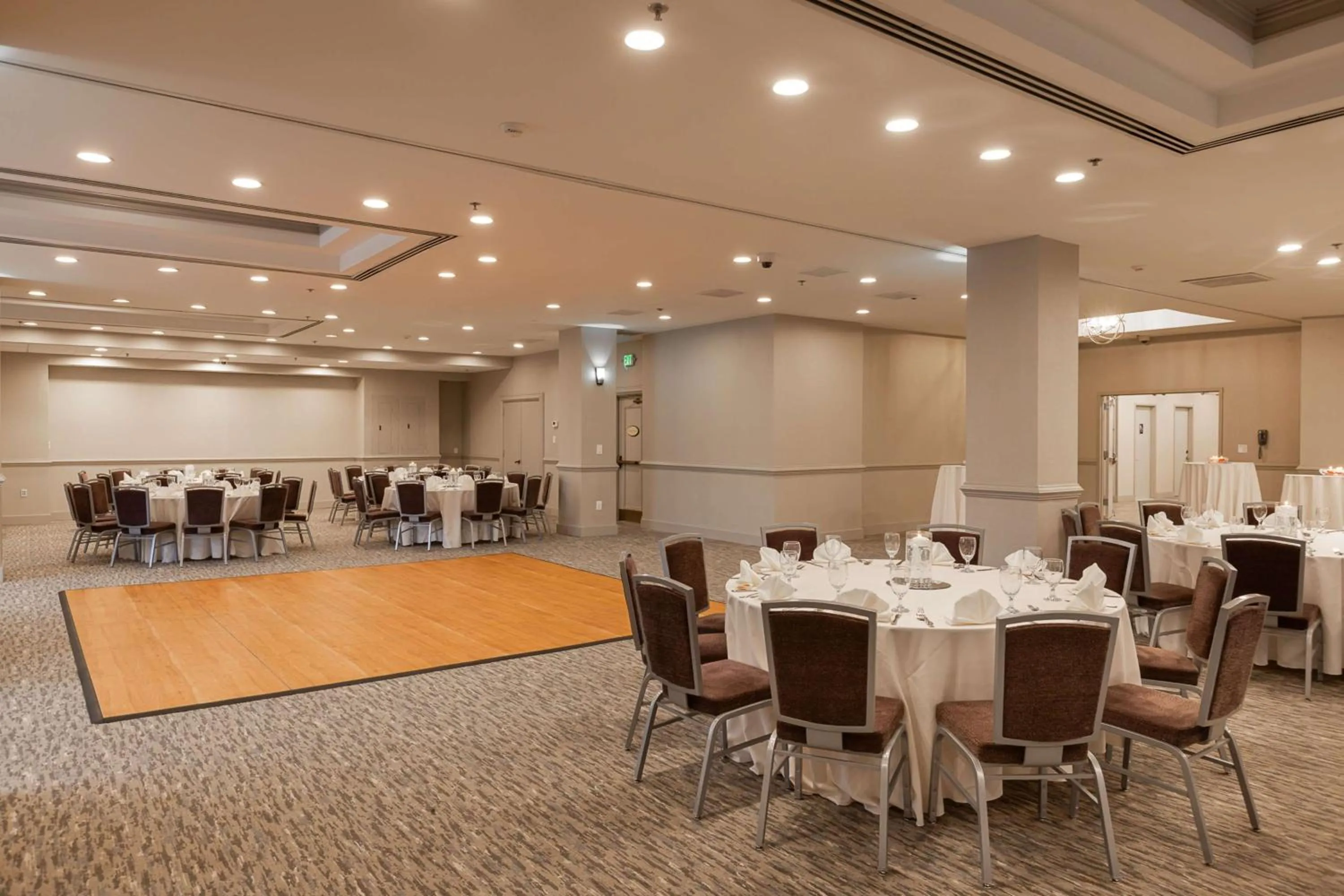 Meeting/conference room in Inn at the Colonnade Baltimore - A DoubleTree by Hilton Hotel