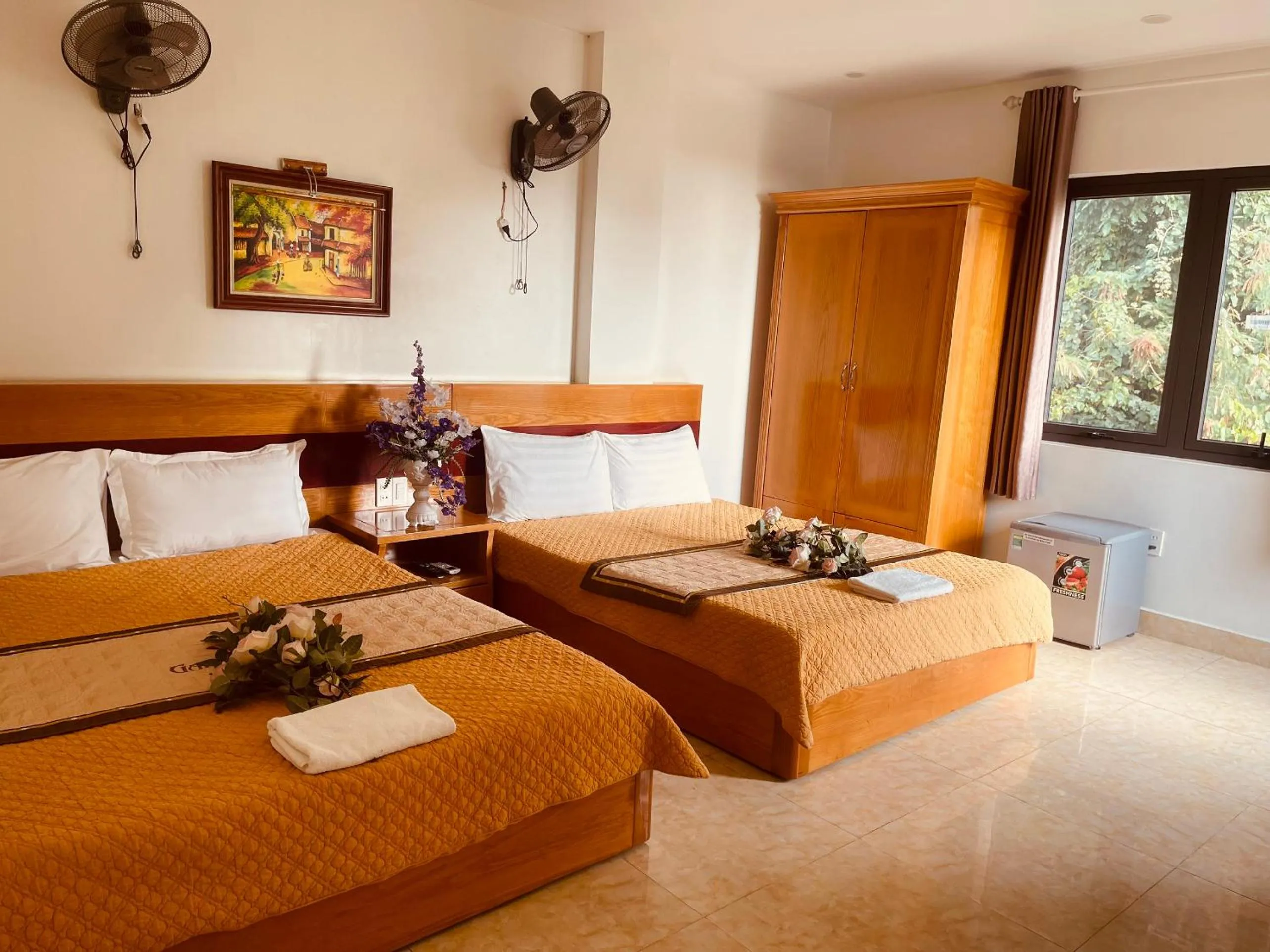 Bed in CatBa Sky View Hotel