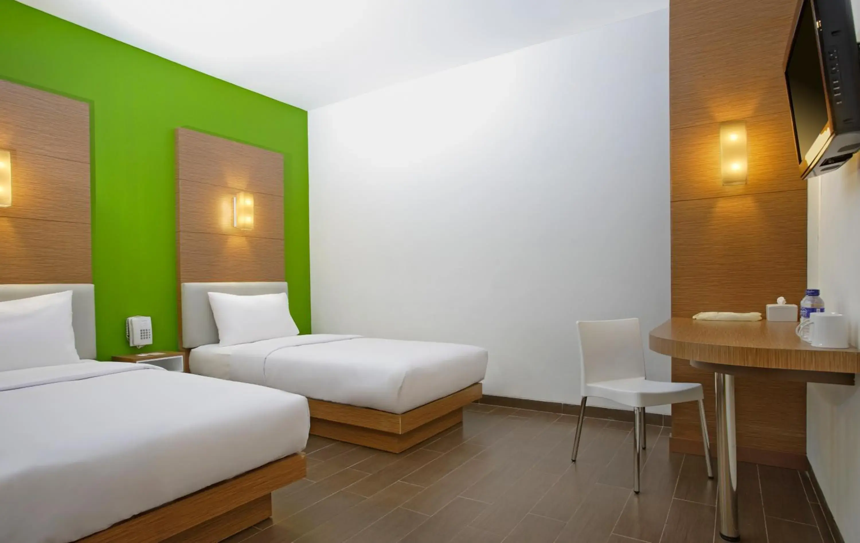 Property building, Bed in Amaris Hotel Cirebon Property building, Bed in Amaris Hotel Cirebon