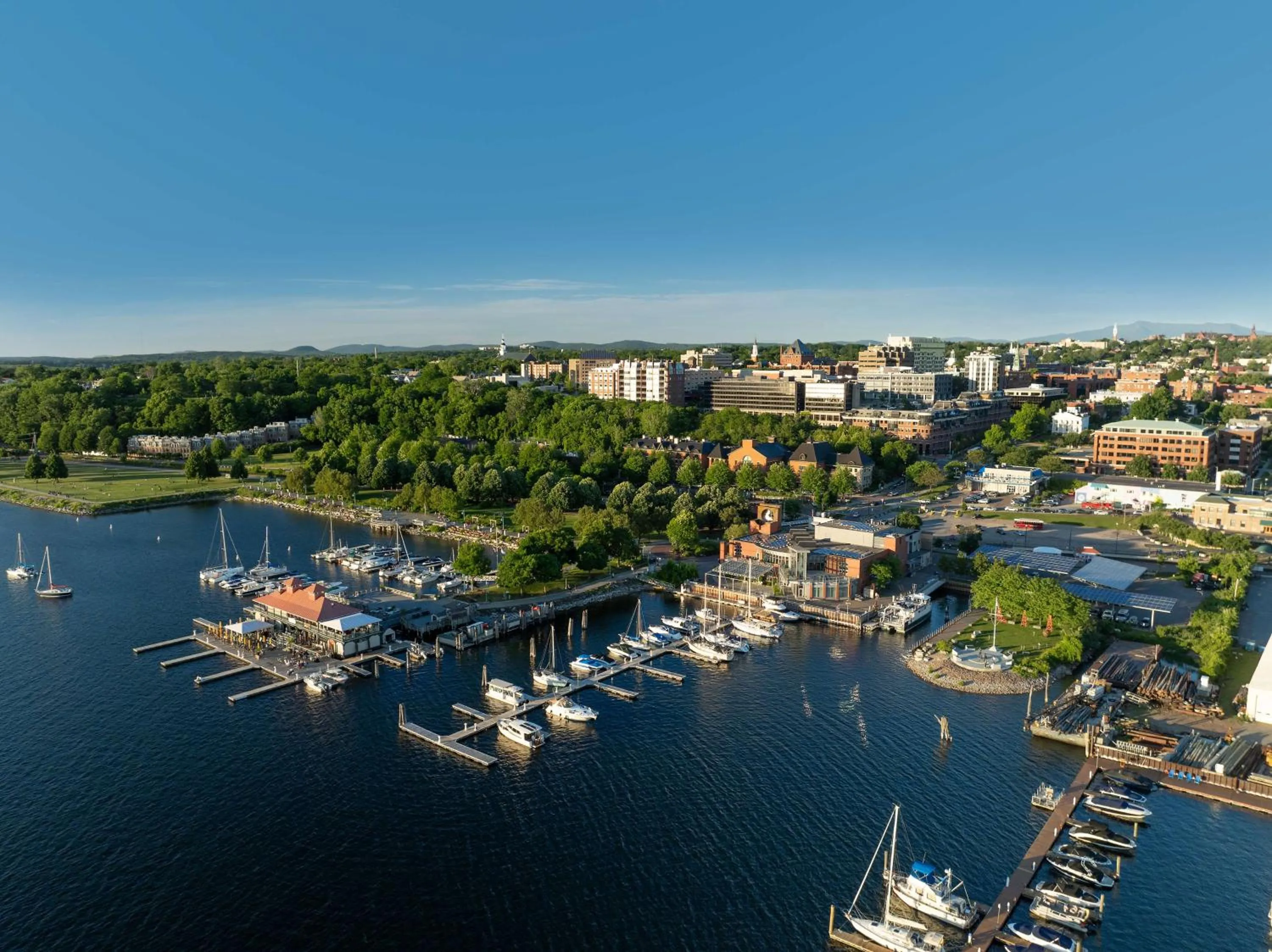 Property building in Hotel Champlain Burlington, Curio Collection by Hilton