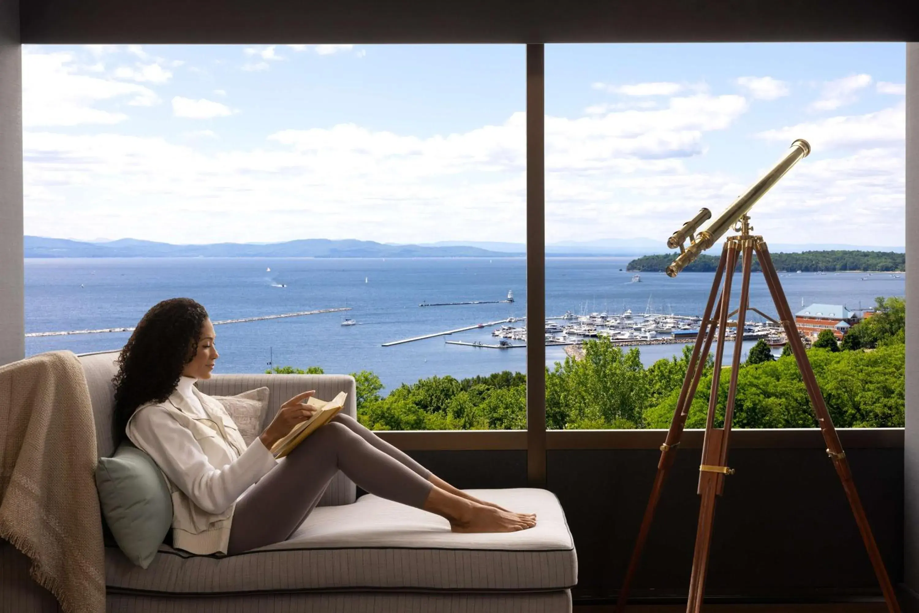 Living room in Hotel Champlain Burlington, Curio Collection by Hilton Living room in Hotel Champlain Burlington, Curio Collection by Hilton