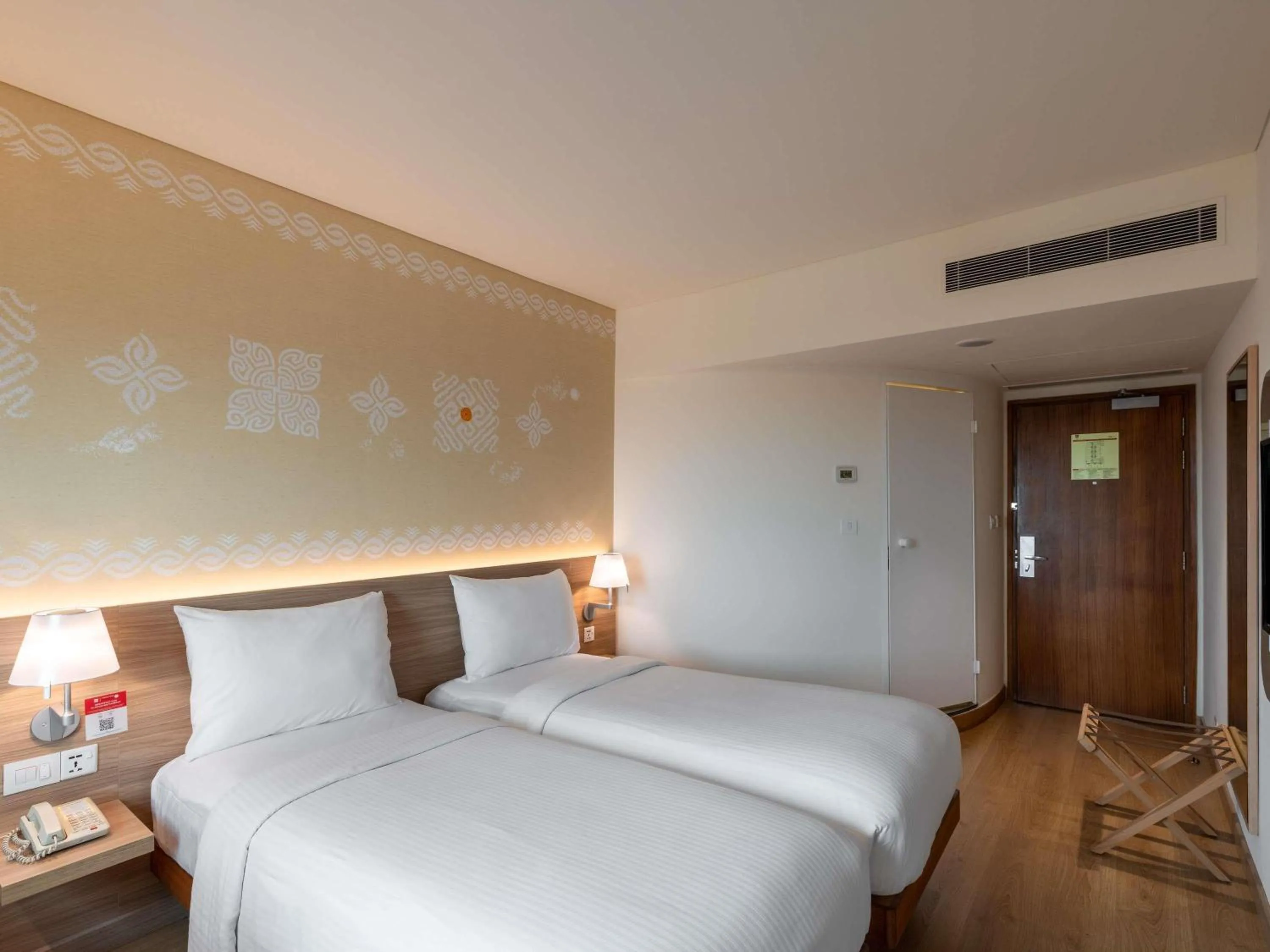 Bedroom, Bed in ibis Navi Mumbai - An Accor Brand