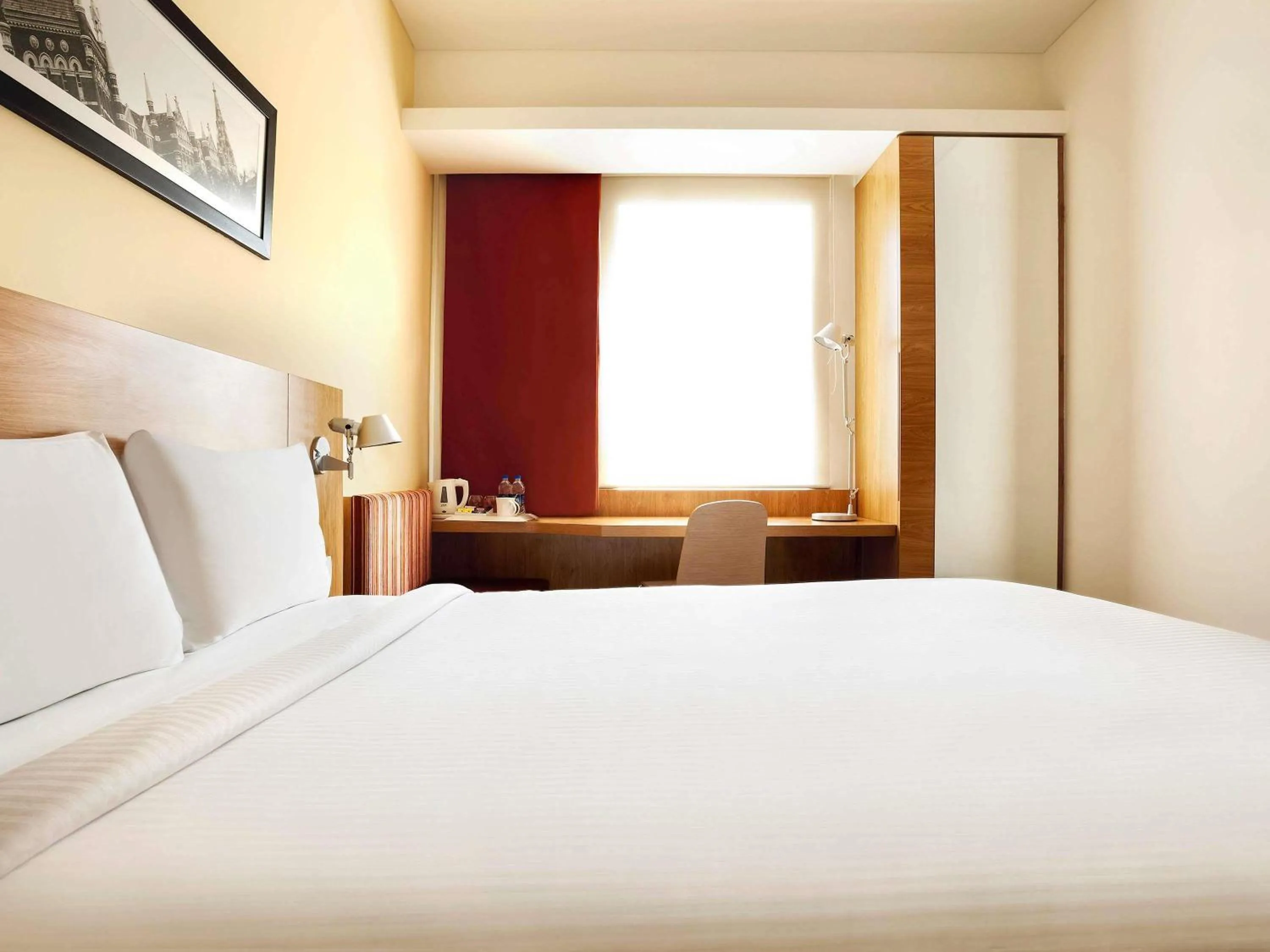 Bedroom, Bed in ibis Navi Mumbai - An Accor Brand