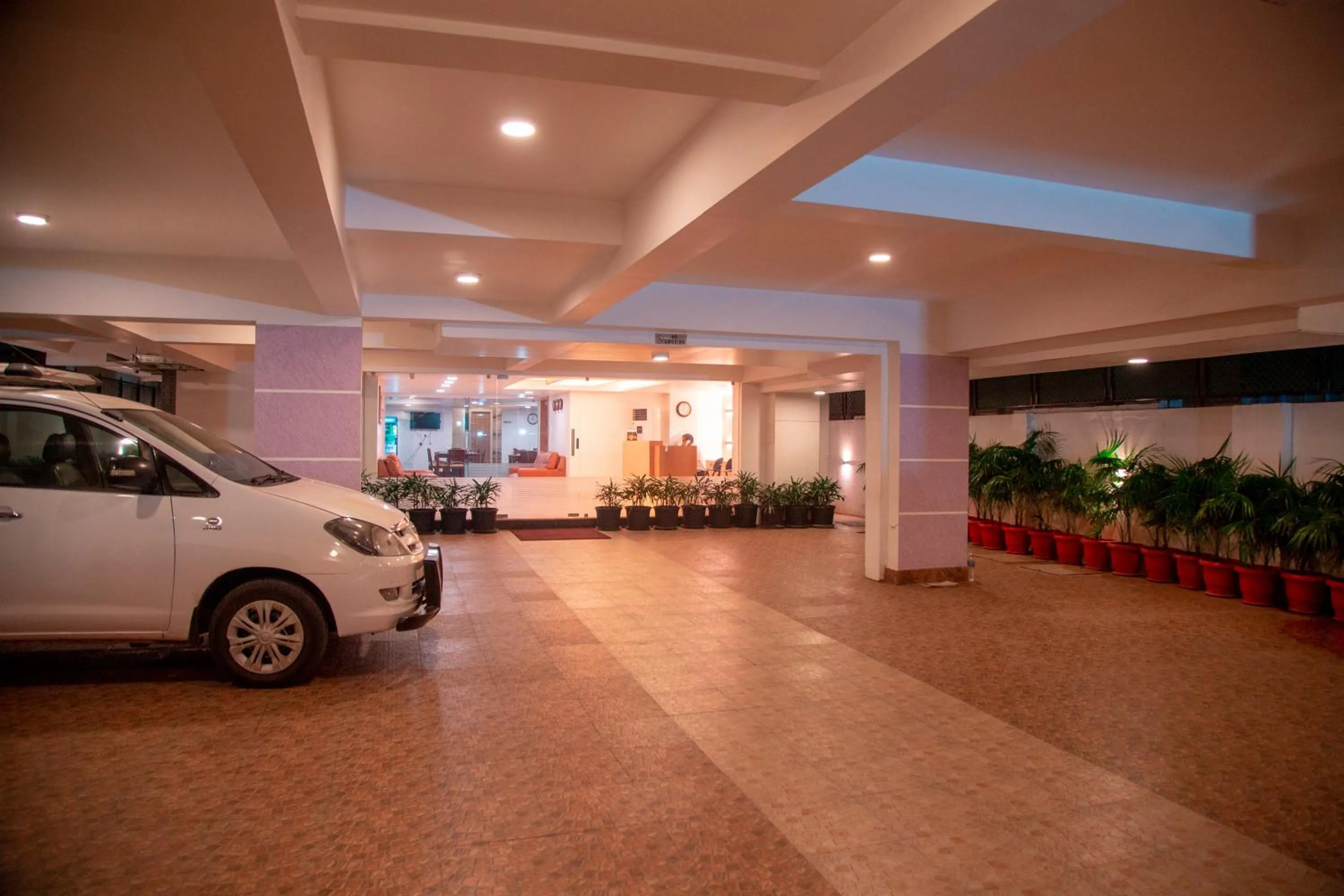 Facade/entrance in Park Avenue Suites