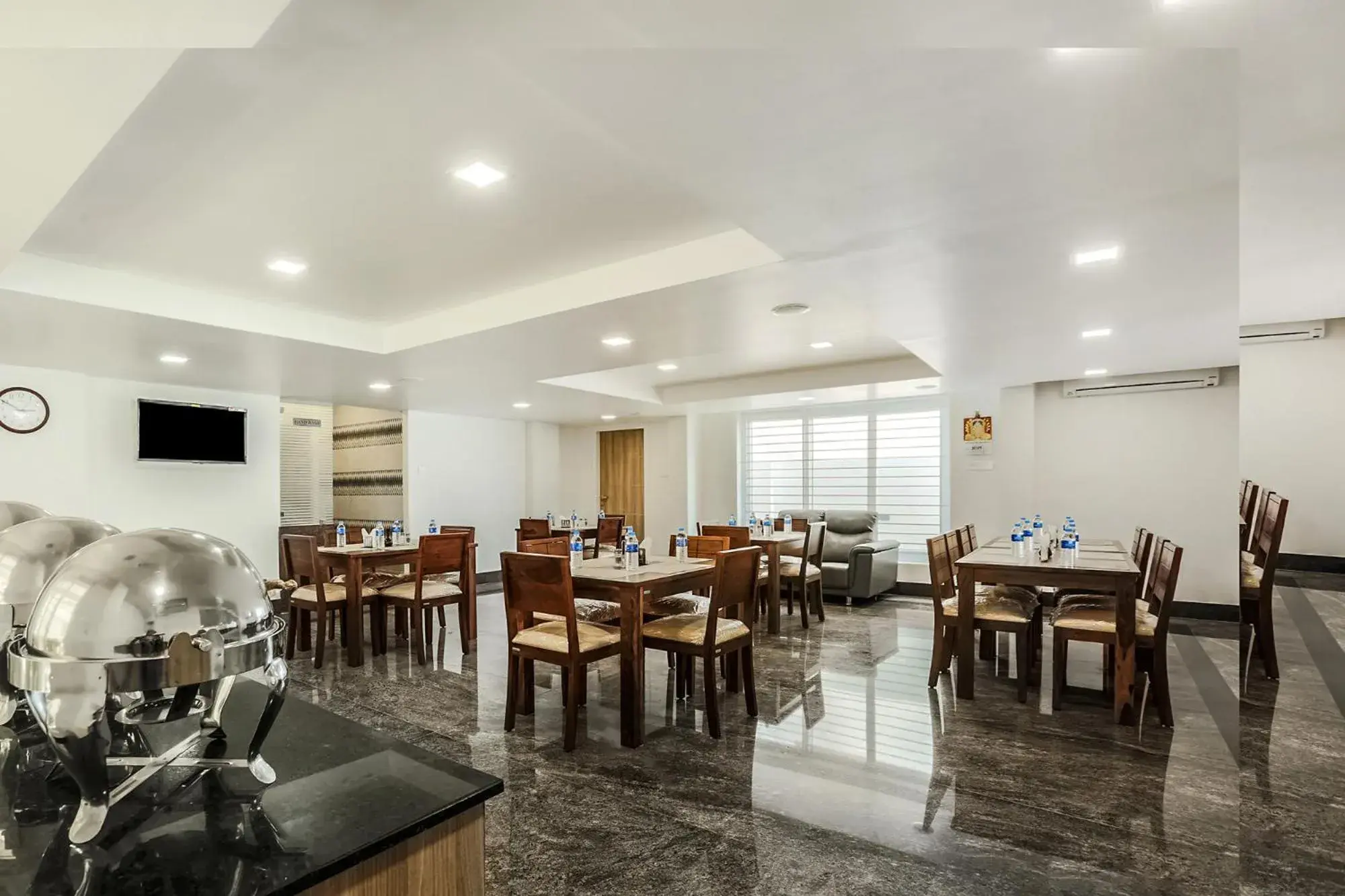 Restaurant/places to eat in Park Avenue Suites Restaurant/places to eat in Park Avenue Suites