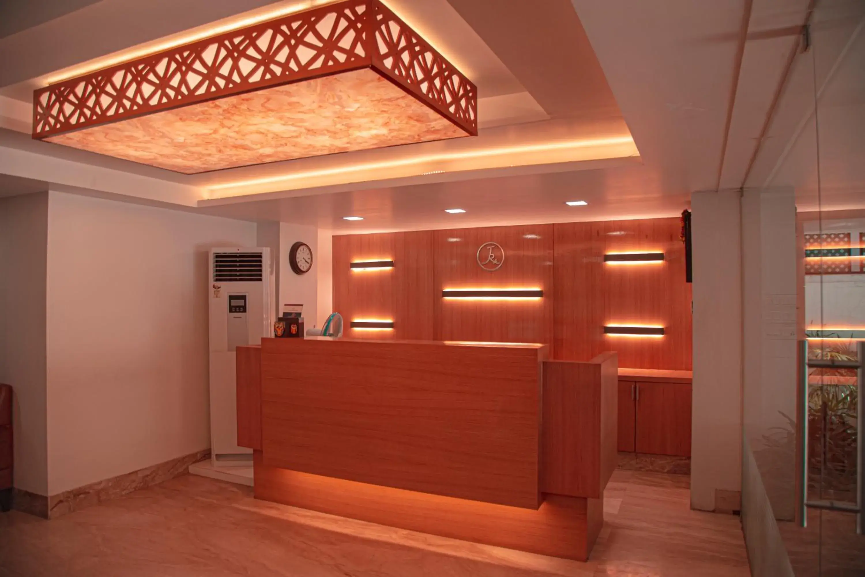 Property building in Park Avenue Suites Property building in Park Avenue Suites